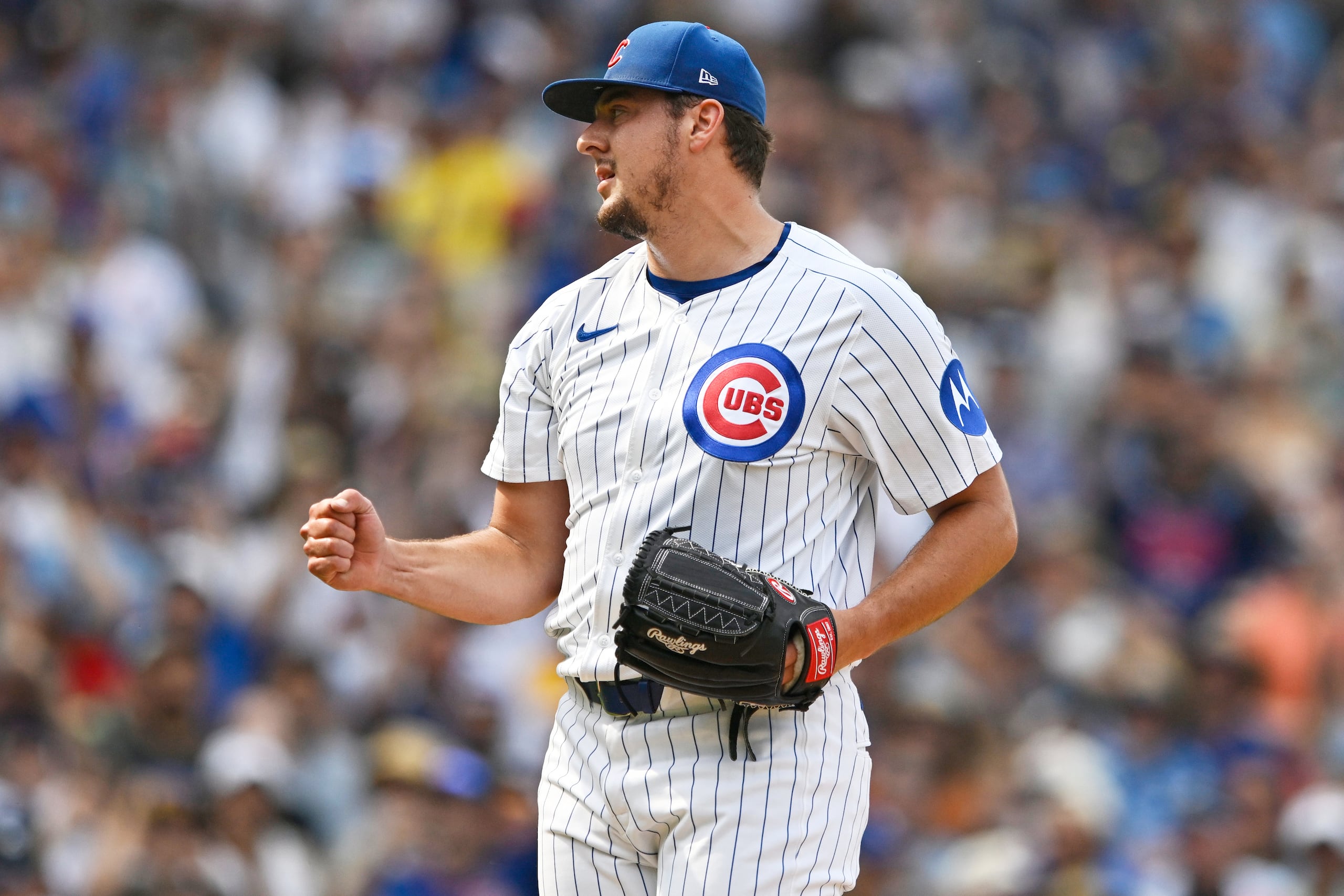 ARCHIVO - Brad Keller, cerrador de los Cubs de Chicago, festeja tras el triunfo ante los Piratas de Pittsburgh, el 16 de agosto de 2025 (AP Foto/Paul Beaty, archivo)