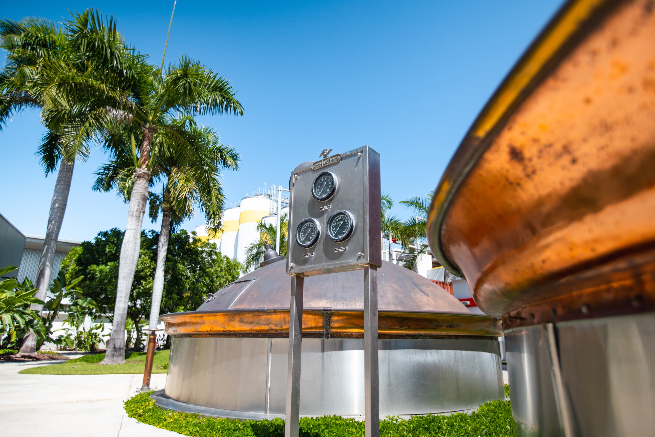 La gran acogida a los primeros productos de Cervercera de Puerto Rico, Cerveza India y Malta India, anticipaba lo que sería una trayectoria de crecimiento y éxito.