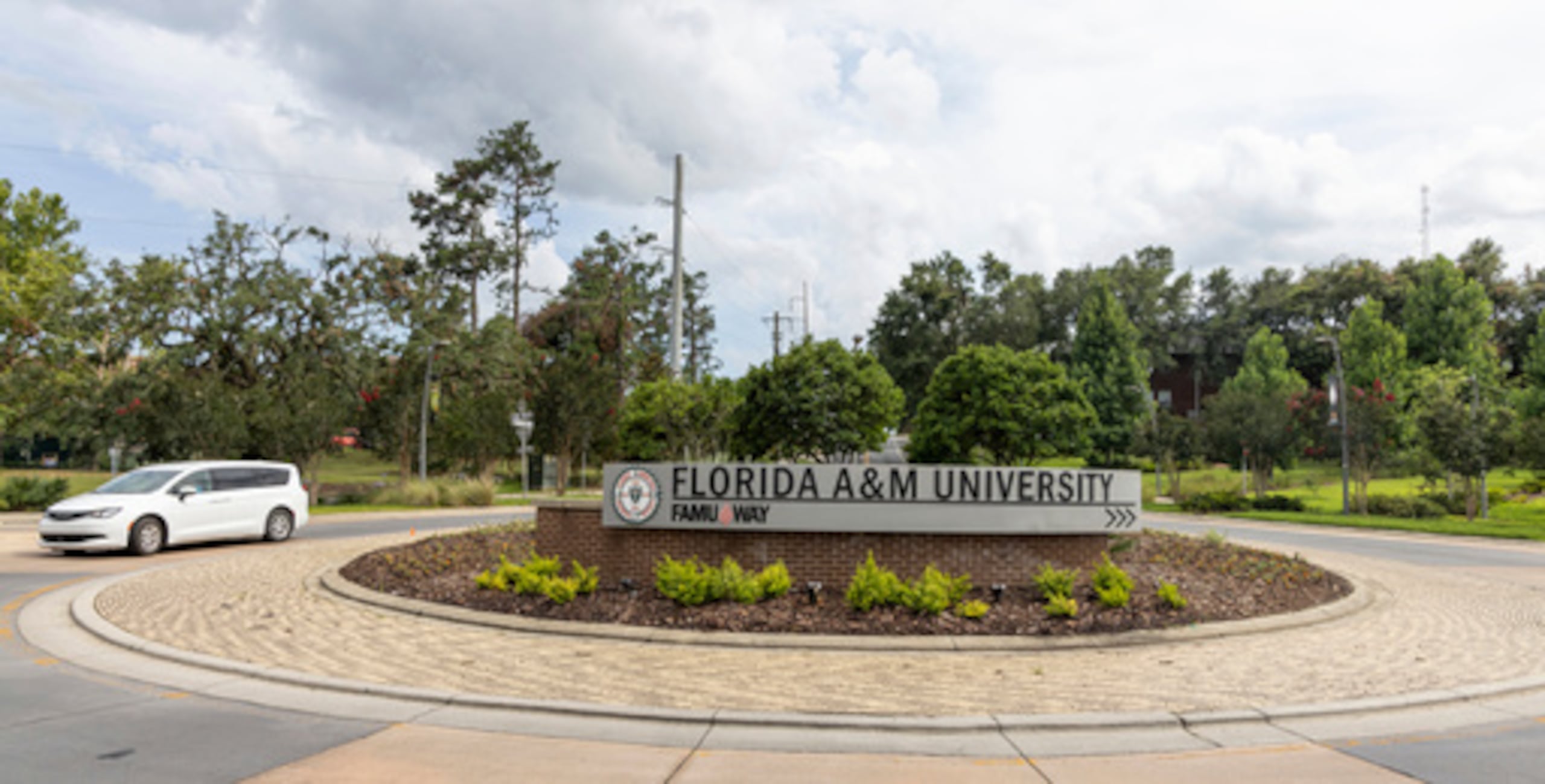 ARCHIVO - La rotonda de FAMU Way en el campus de la Universidad Florida A&M, en Tallahassee (Florida), el jueves 6 de junio de 2024. (Foto AP/Mark Wallheiser, archivo)