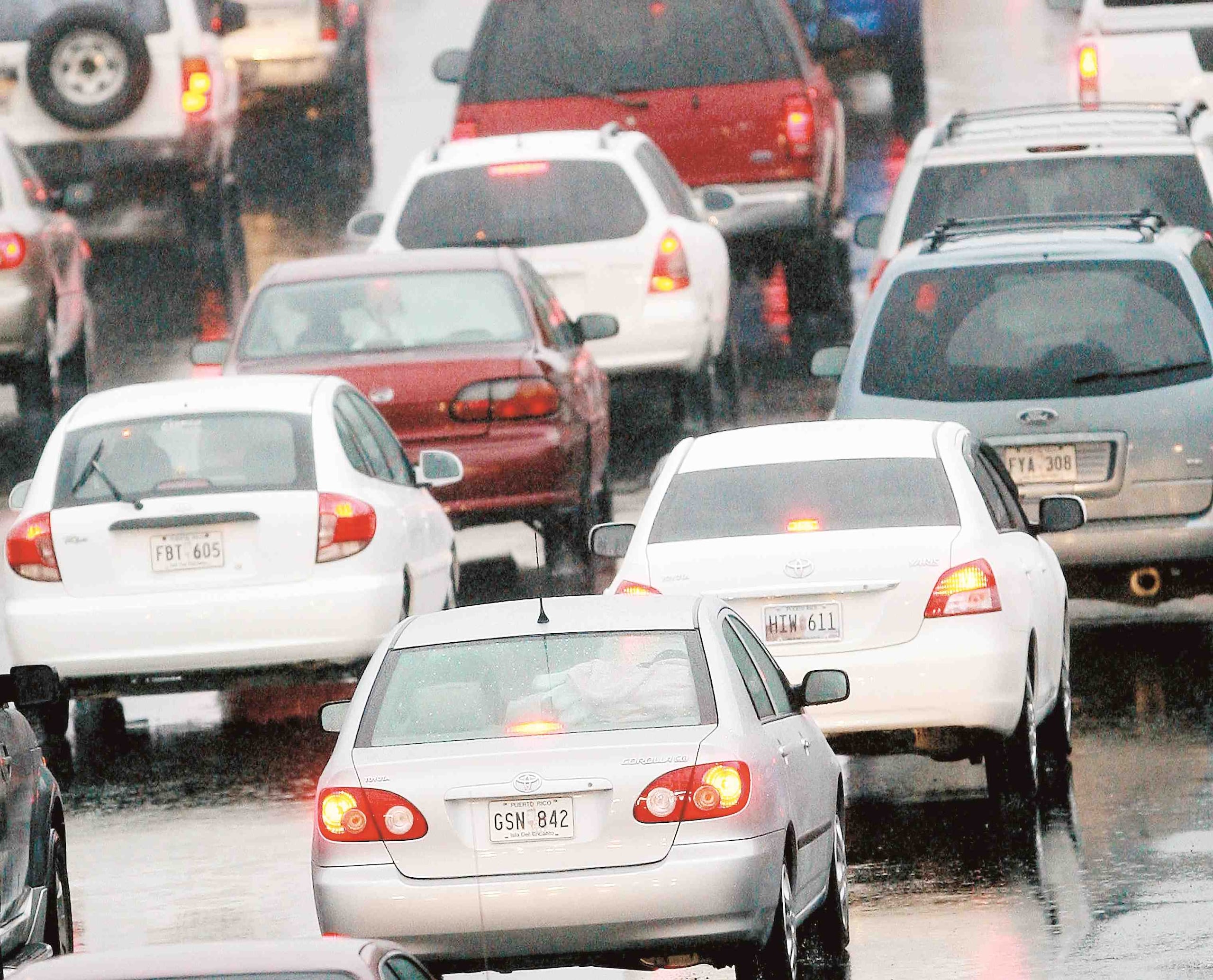 El accidente ha provocado congestión vehicular en la la avenida Román Baldorioty de Castro, en dirección de San Juan hacia Carolina. (Archivo / GFR Media)