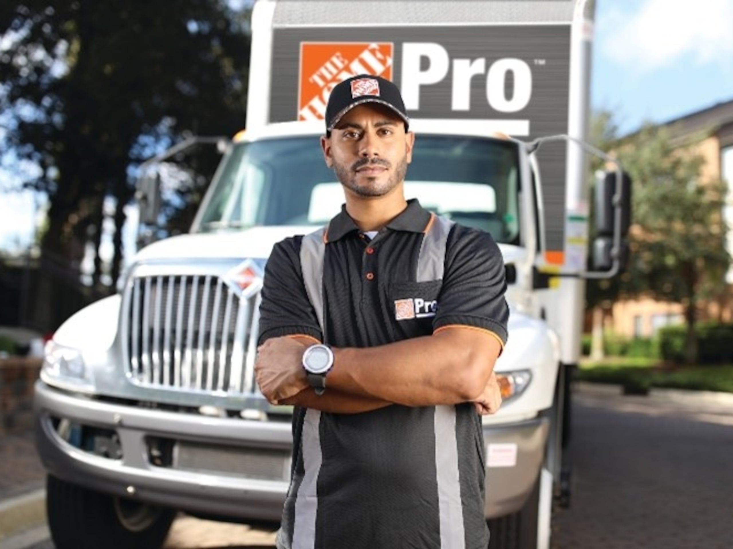 Cada año, más personas tienen la oportunidad de desarrollar una carrera profesional en oficios con el programa Path to Pro Skills de The Home Depot.