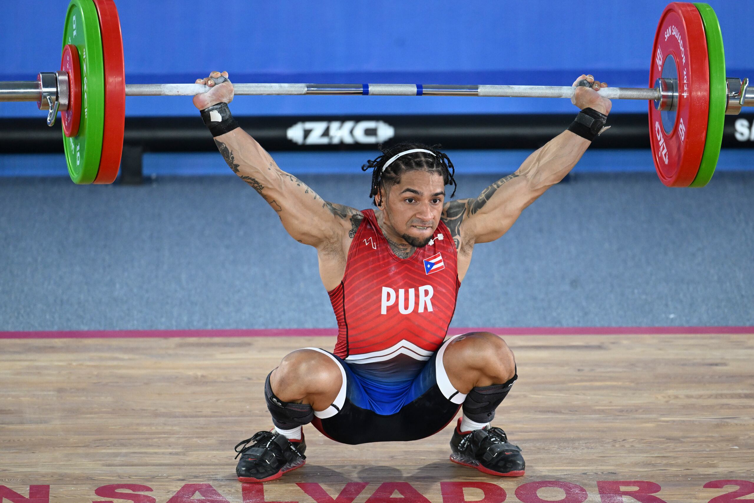 Howard Roche terminó tercero en el evento de arranque en la división de 50 kilogramos.