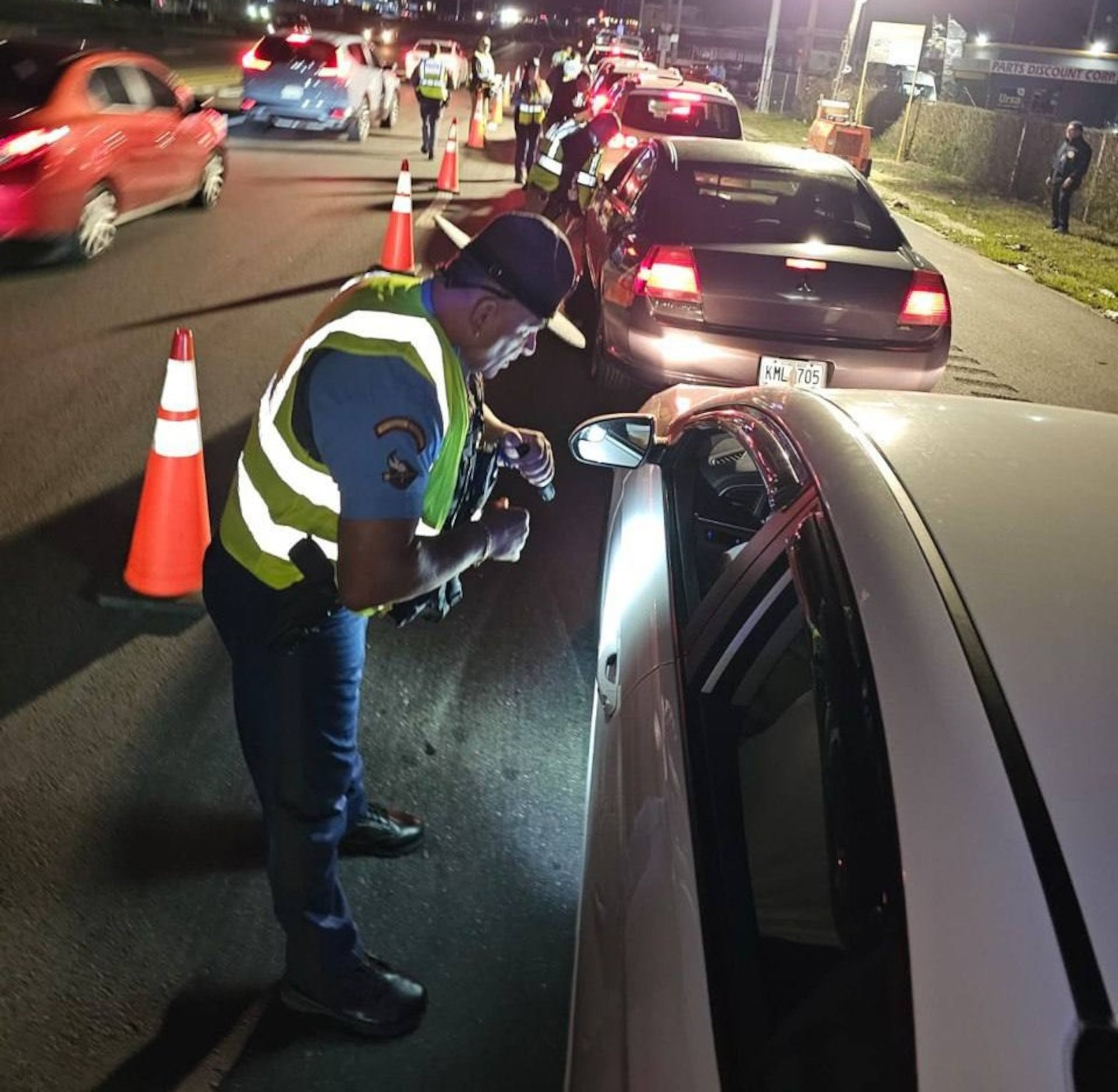 Los bloqueos se realizaron en las regiones de Carolina, Arecibo y Guayama.