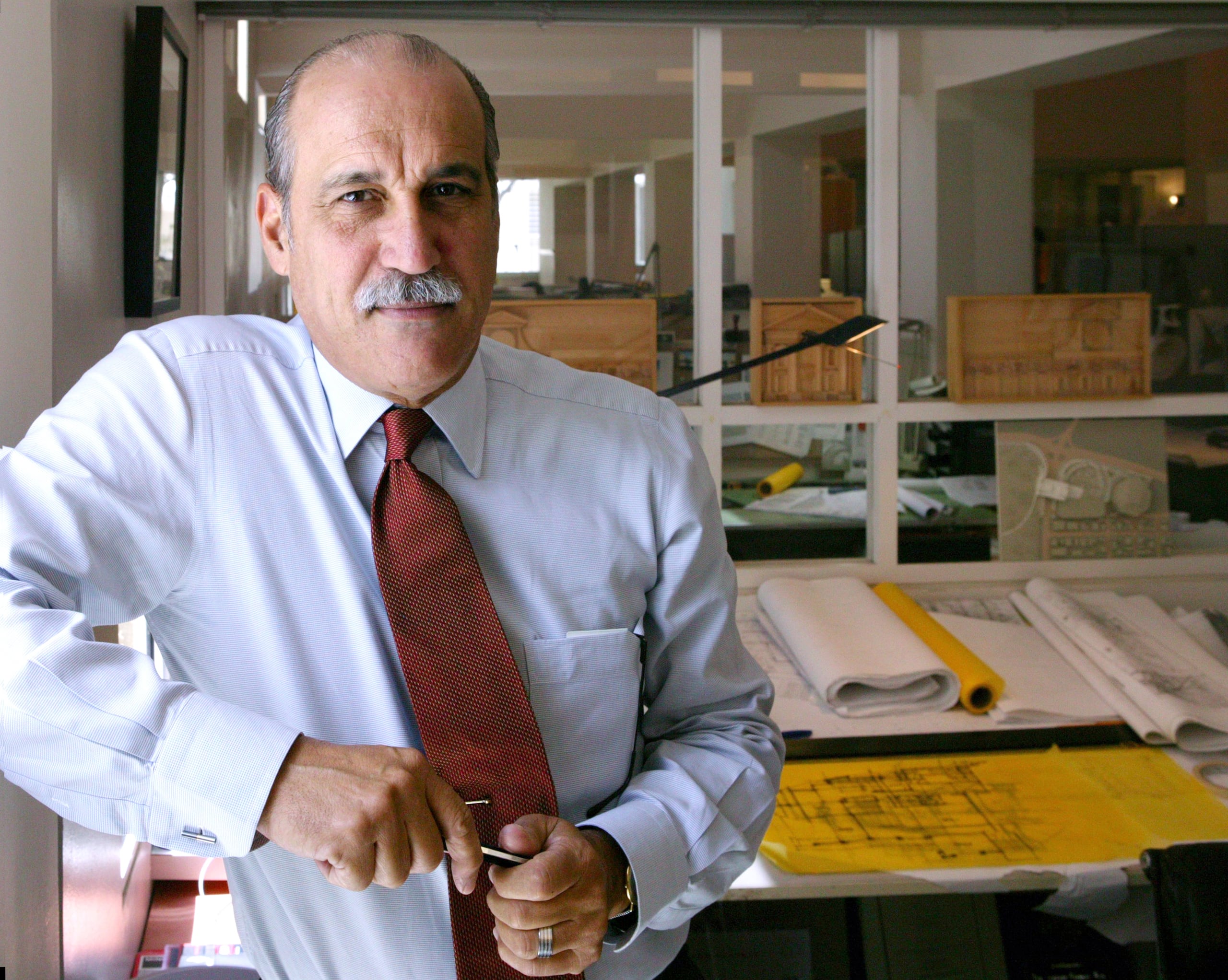 Segundo Cardona también participó en el diseño de proyectos como el Paseo Puerta de Tierra, el Museo de Arte y Diseño de Miramar y la Biblioteca del Tribunal Supremo de Puerto Rico.