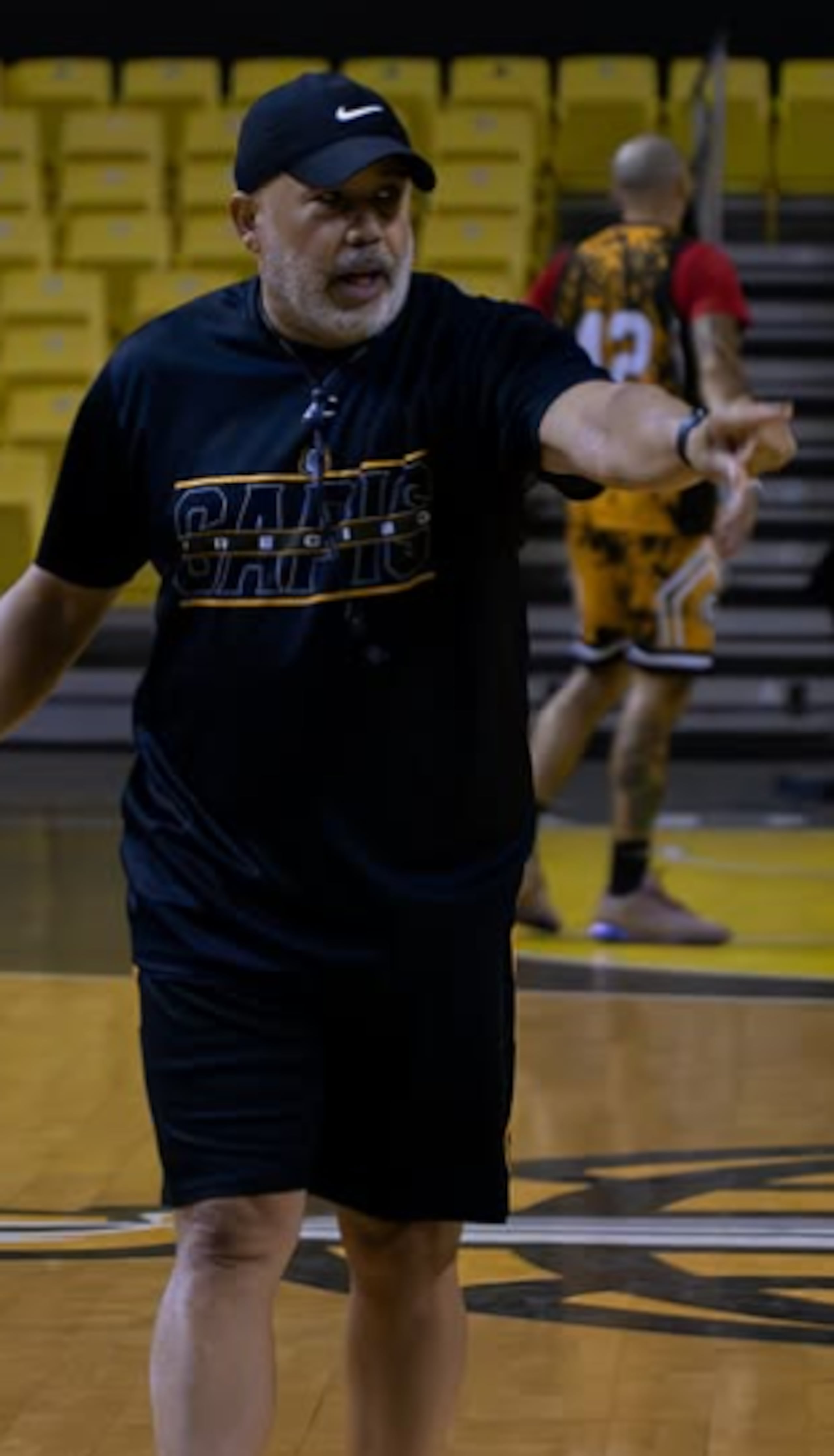 Allans Colón trabajó anteriormente en Arecibo como asistente técnico.