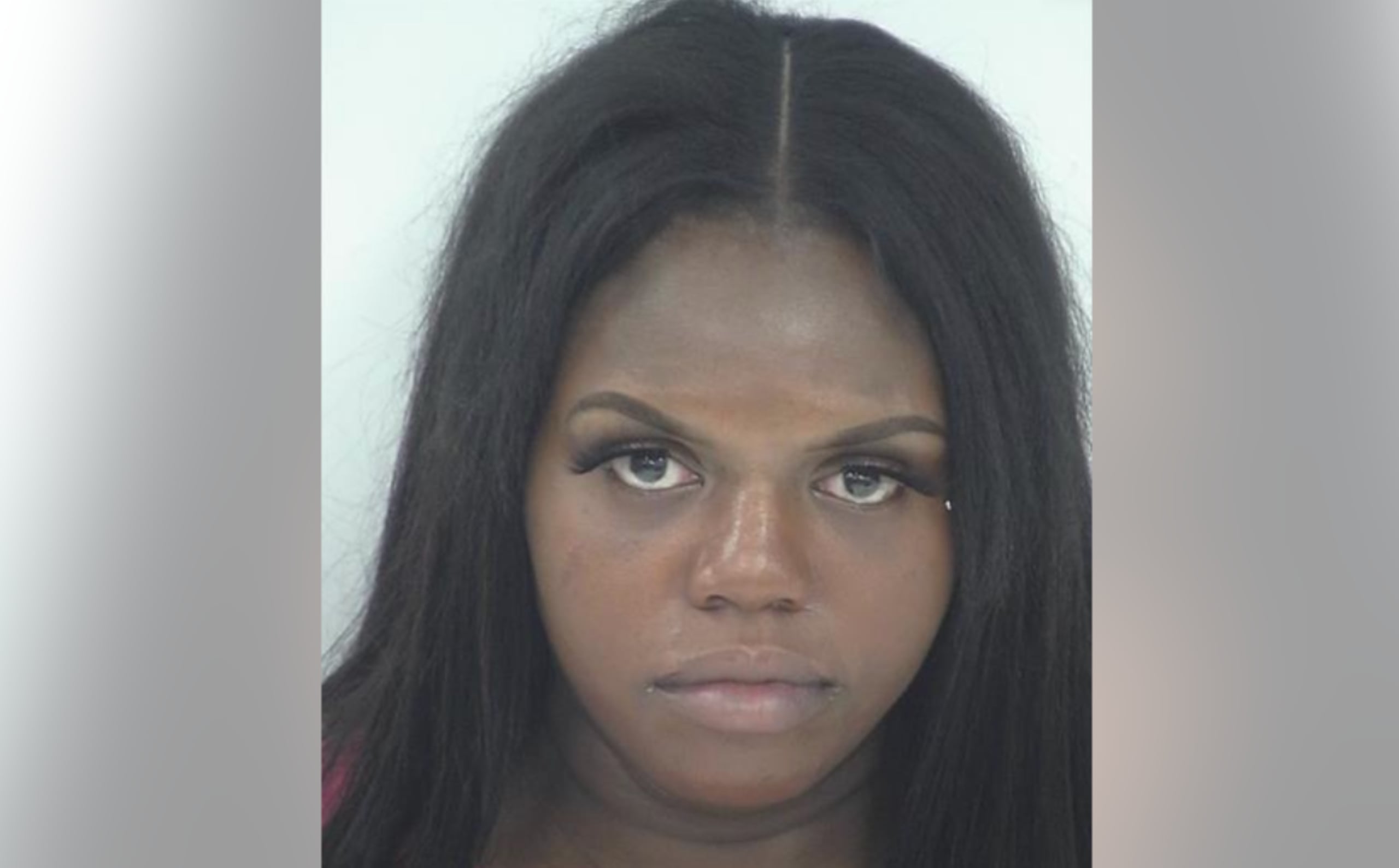 Oninda Romelus, madre acusada de disparar contra sus cuatro hijos en Texas.