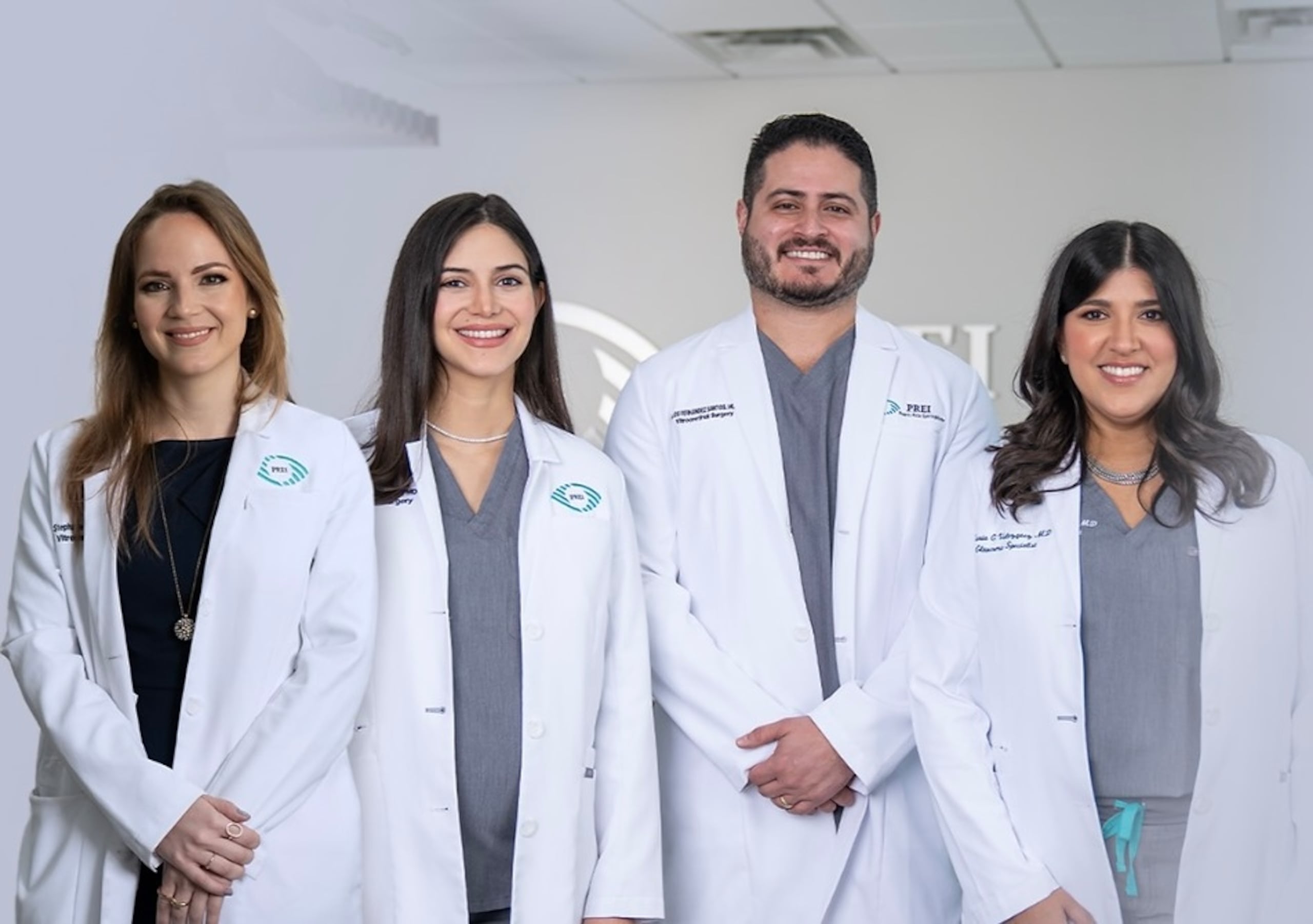 De izquierda a derecha: Dra. Frances M. Marrero Barrera; Dra. Stephanie C. Vale Dykyj, Dr. Carlos J. Fernández Santos y Dra. María G. Velázquez Lamela.