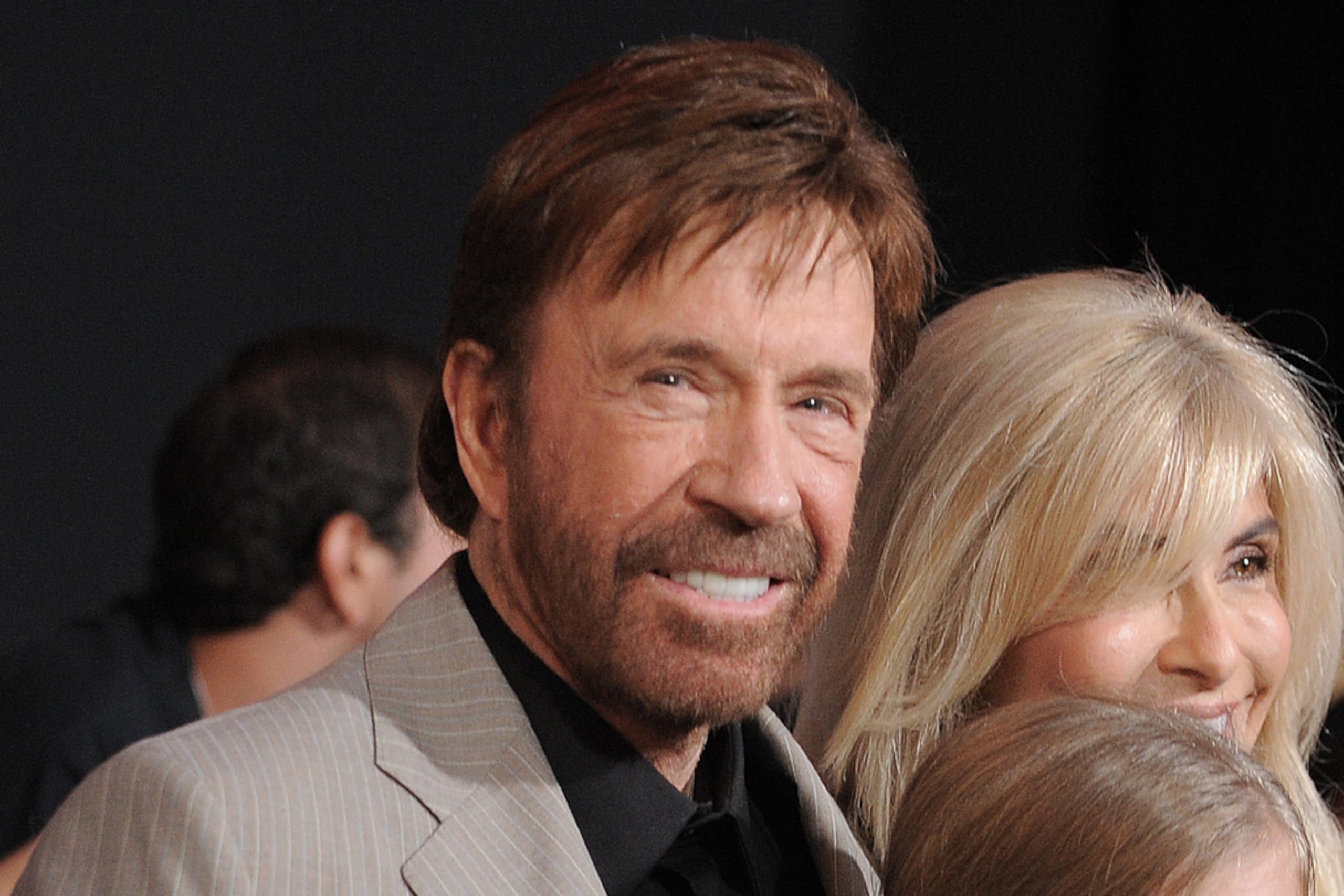 Chuck Norris asiste al estreno de "The Expendables 2" en Los Ángeles el 15 de agosto de 2012.