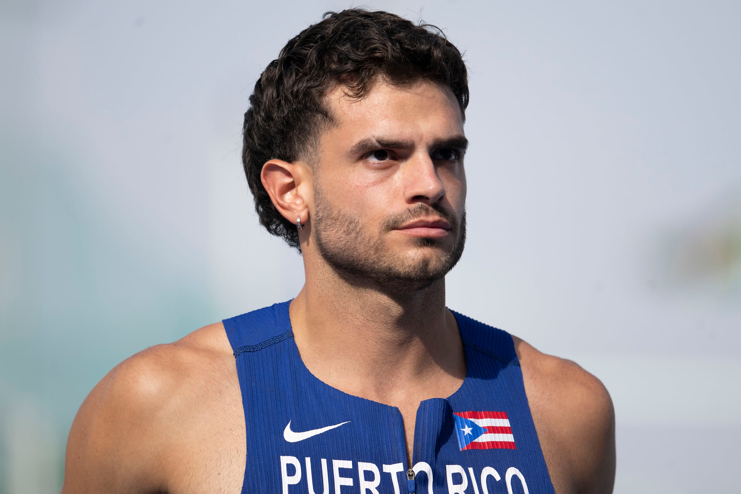 Ganó oro en los Juegos Centroamericanos y del Caribe Santo Domingo 2026 con 7,884 puntos.