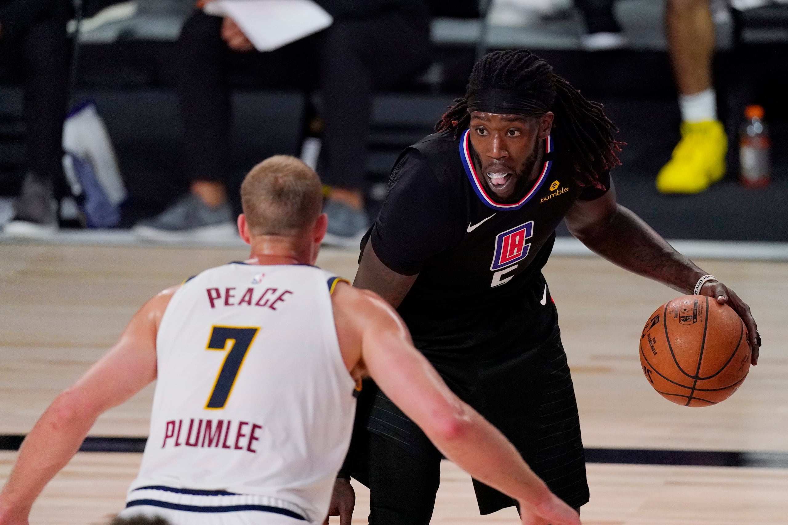 Montrezl Harrell en el uniforme de los Clippers de Los Ángeles en 2020. Esa temporada, ganó el Sexto Hombre del Año en la NBA.