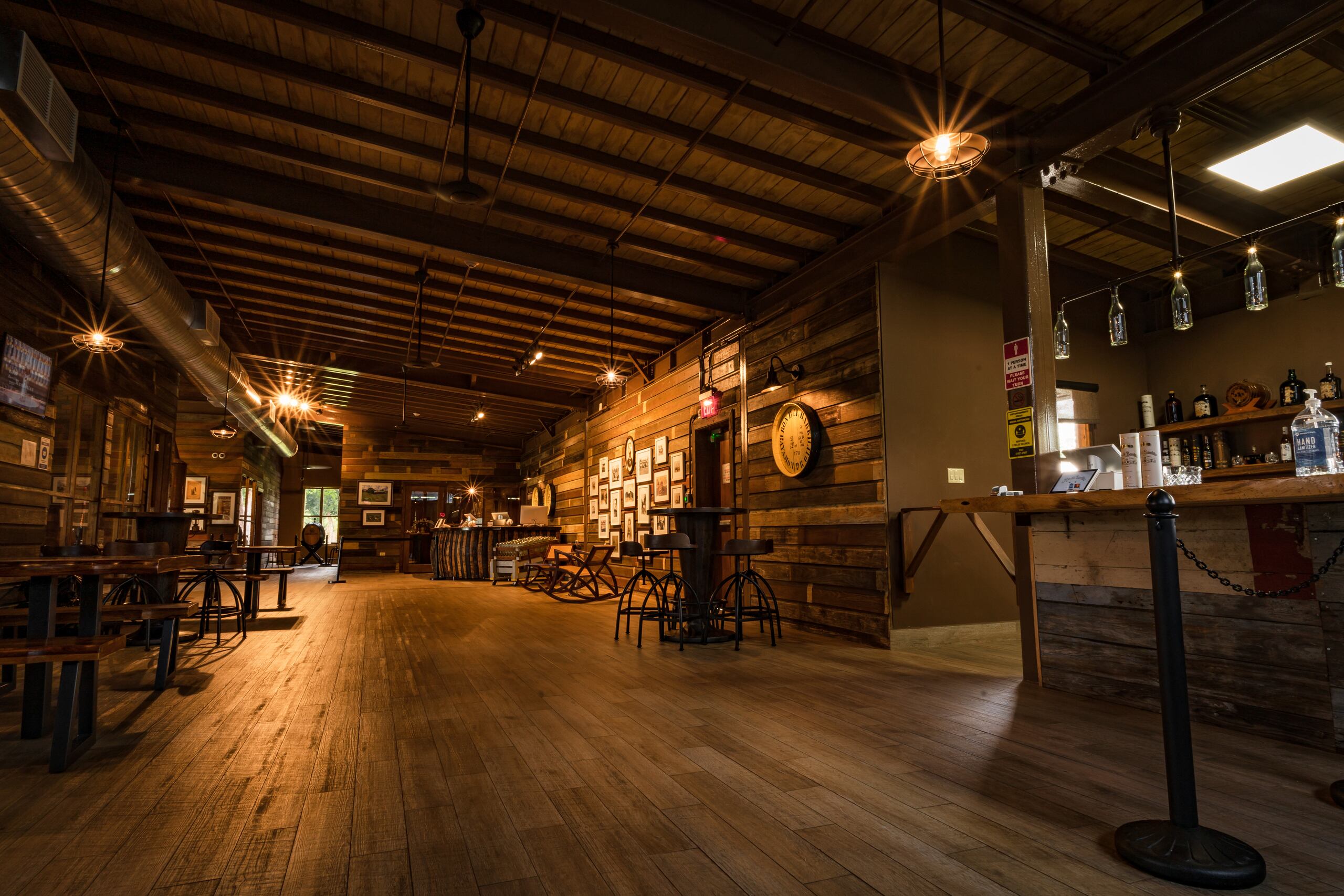 El Centro de Visitantes del Ron del barrilito, en la Hacienta Santa Ana, en Bayamón, recibe a los amantes del buen ron y la mixología.