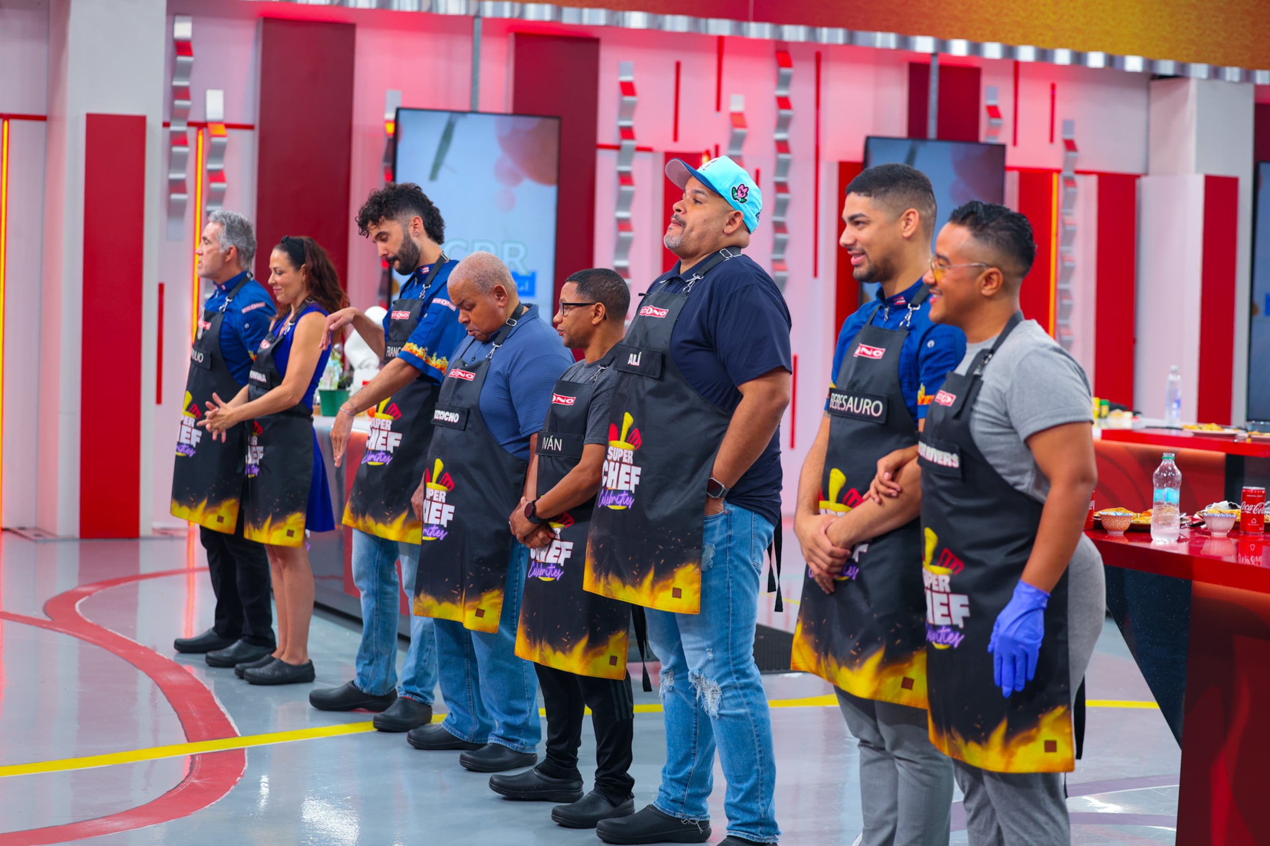 Los concursantes tuvieron que preparar su mejor pizza al sarten y nudos de ajo en la competencia de Wapa TV.