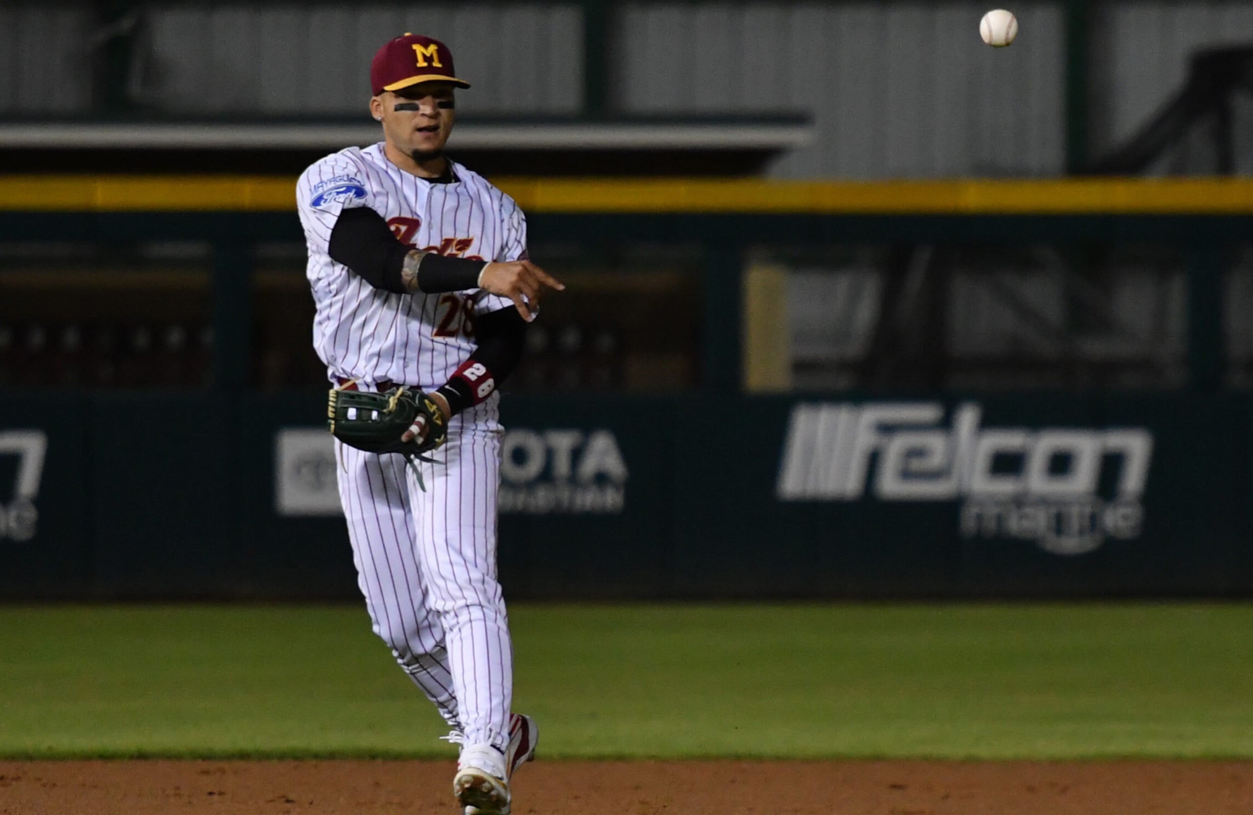 Isán Díaz brilló en el triunfo de los Indios.