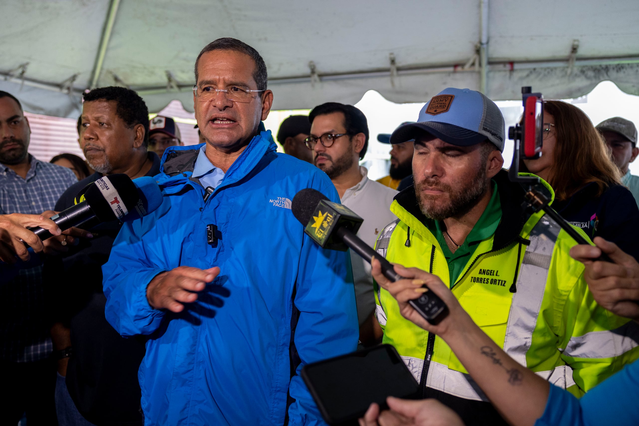 Pierluisi estuvo receptivo en ayudar al municipio, según hizo constar tras realizar un recorrido en medio de intensas lluvias.