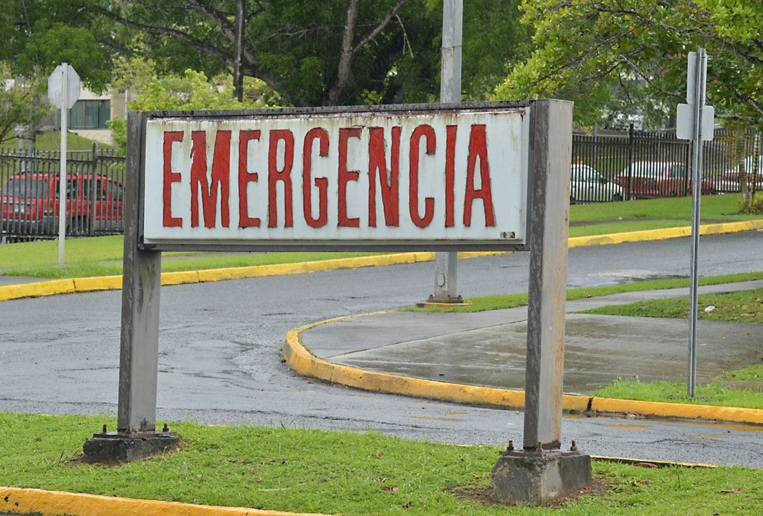 Entre las recomendaciones del estudio está que las oficinas médicas y salas de emergencias de los hospitales deben establecer esquemas organizacionales de atención al paciente que reduzcan sustancialmente los tiempos de espera. (Archivo / GFR Media)