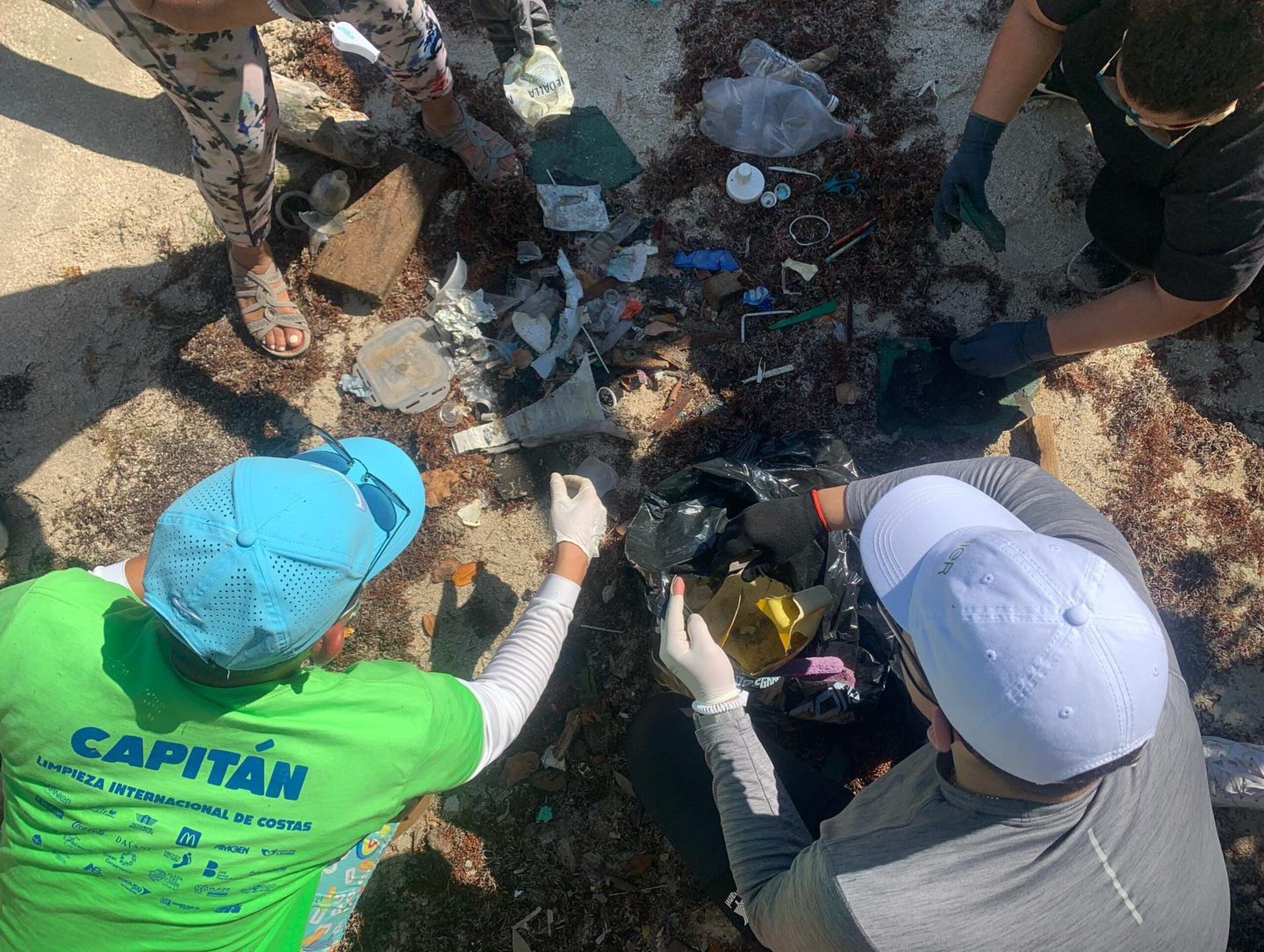 Scuba Dogs Society busca voluntarios para limpieza de costas