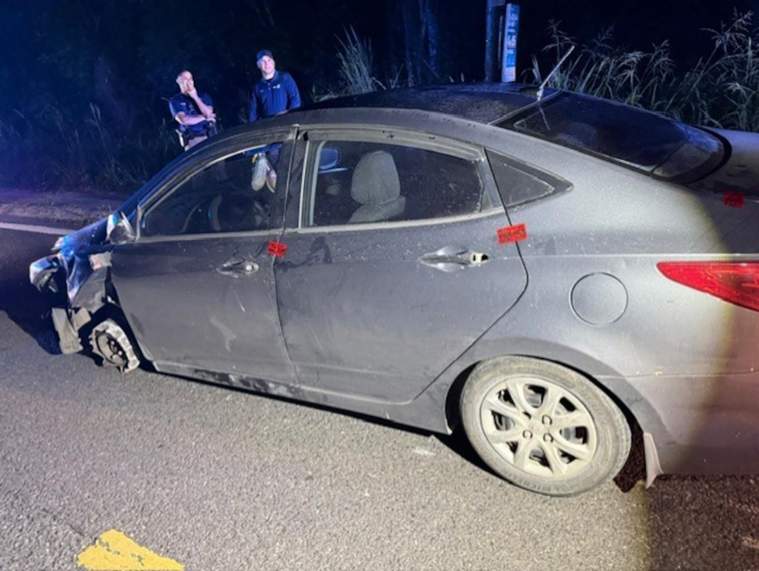 Así fue encontrado uno de los carros involucrados en el hurto.