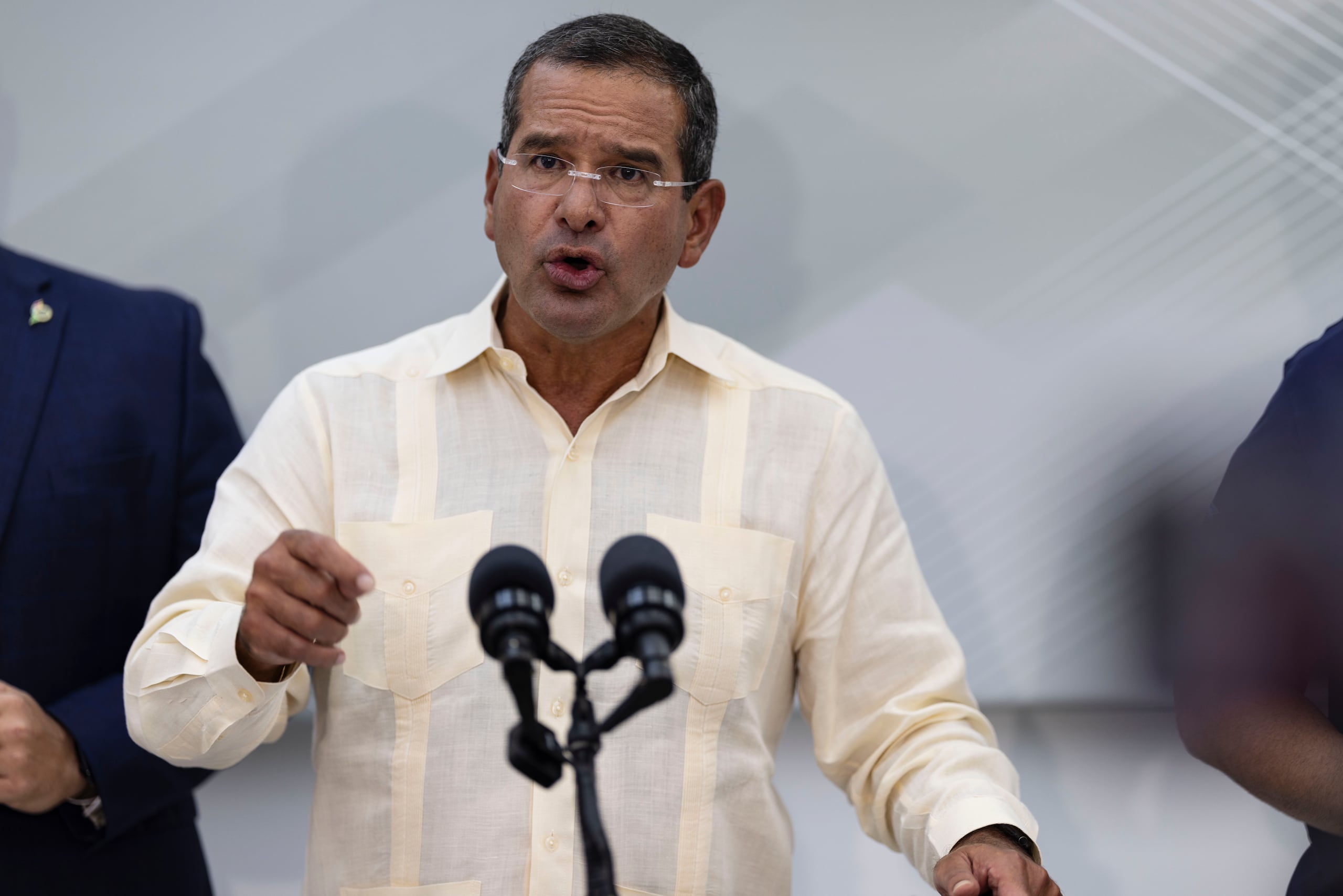 El primer ejecutivo reaccionó así sobre las expresiones de LUMA Energy de que podría suspender labores de mantenimiento y de trabajos críticos de no haber un nuevo aumento tarifario.