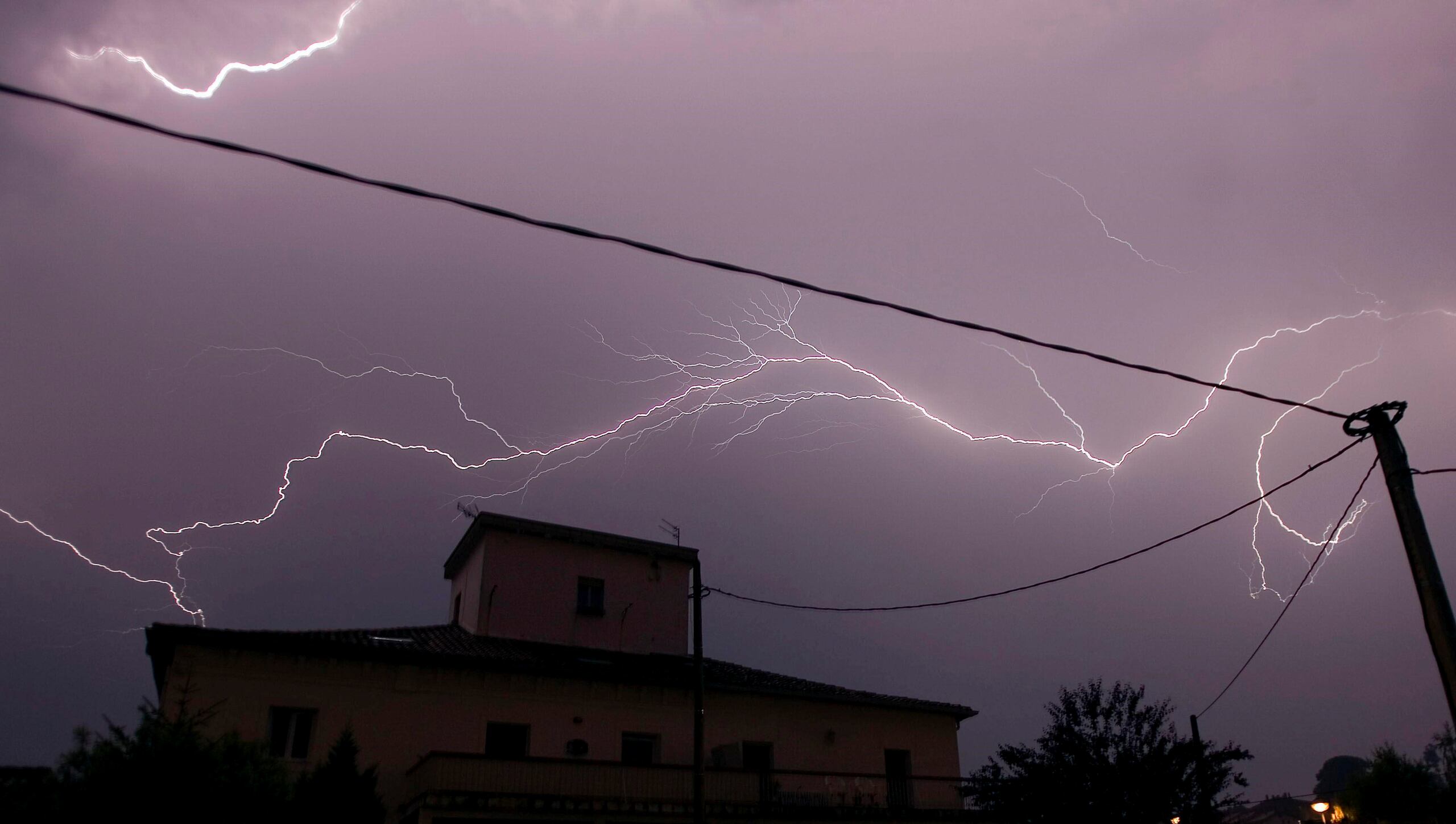 Es la segunda muerte provocada por tormentas eléctricas en el oriente venezolano en menos de dos meses. (EFE)