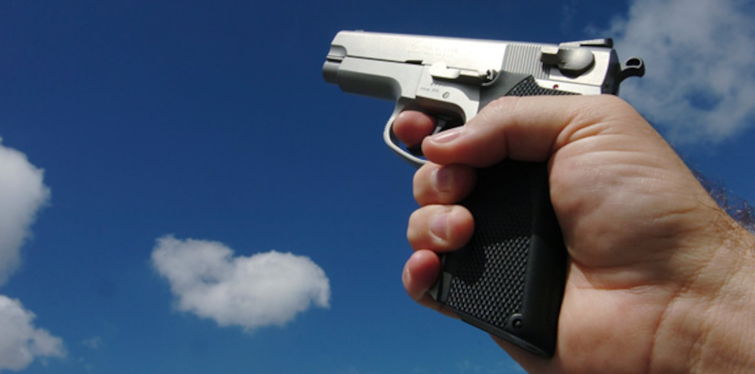 Aunque no hubo víctimas, anoche se registraron detonaciones que fueron detectadas por el sistema “ShotSpotter” que estuvo activado. (Archivo)