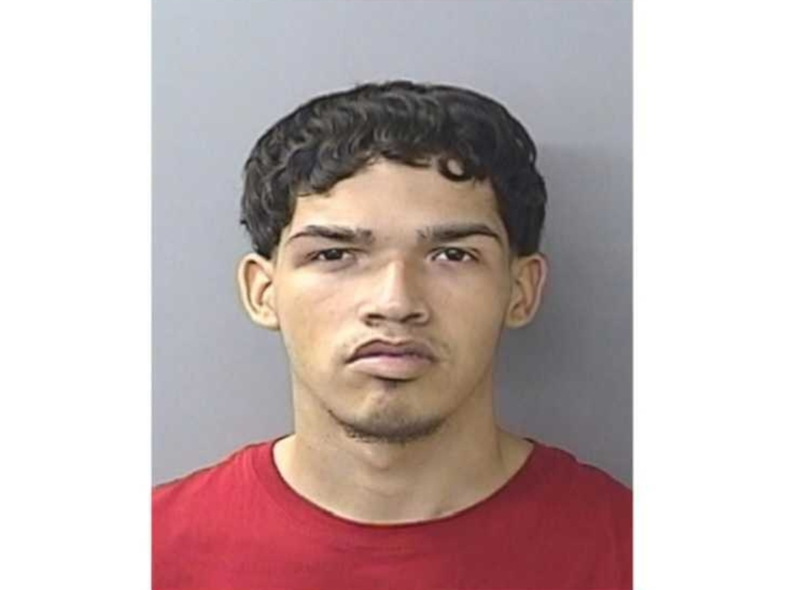 Yaxier O. Medina Reyes fue sentenciado a cumplir 47 años y tres meses de cárcel por el asesinato de un veterano en Aguada. (Archivo)