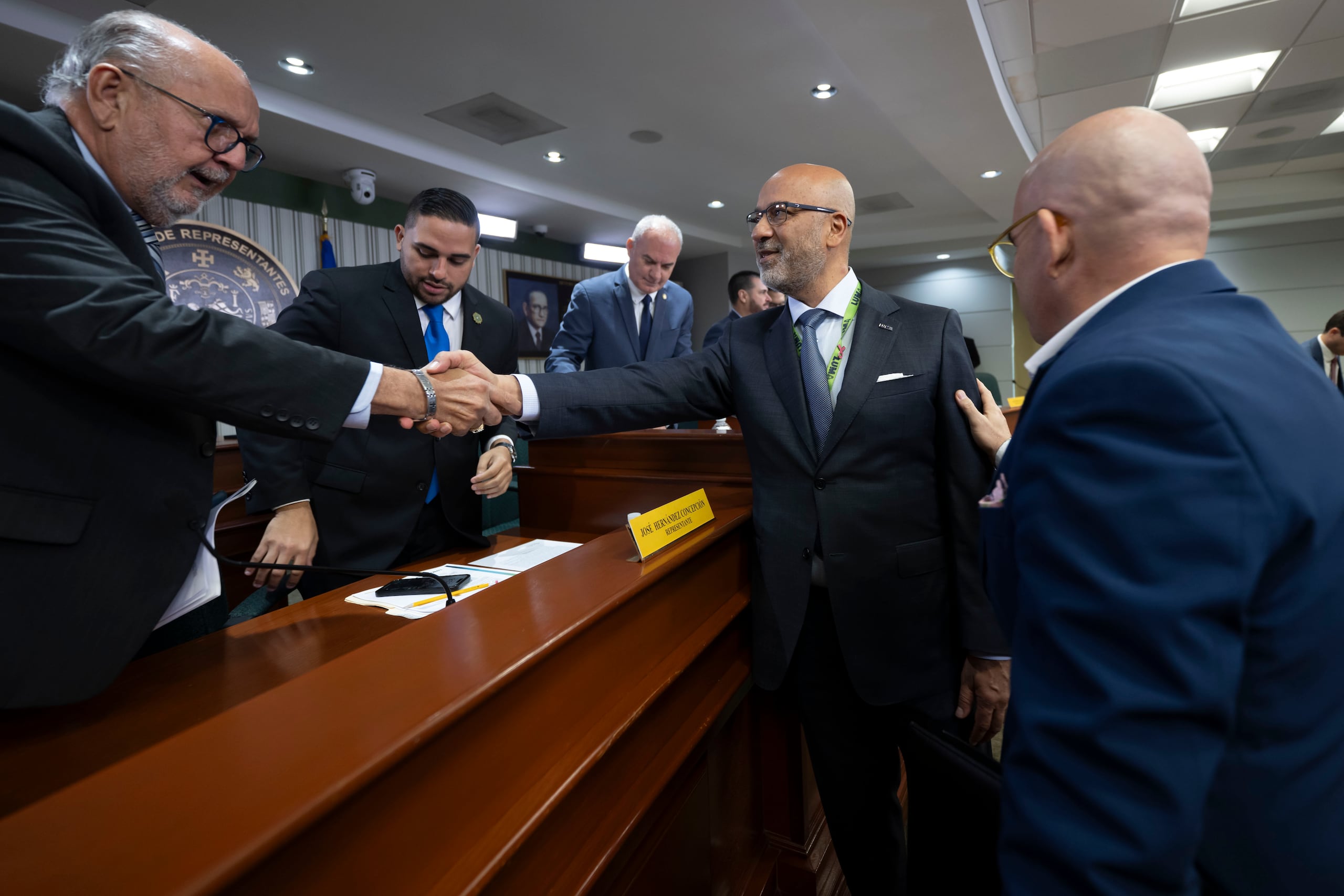 El representante Víctor Parés presidió la vista.