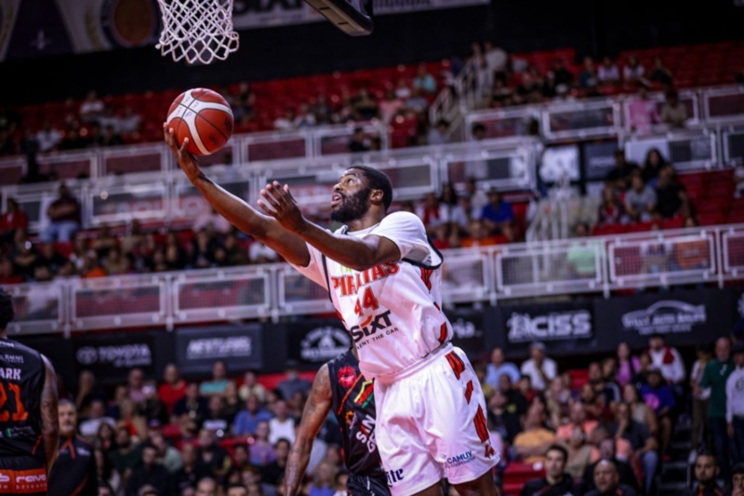 Emmanuel Mudiay de los Piratas de Quebradillas.