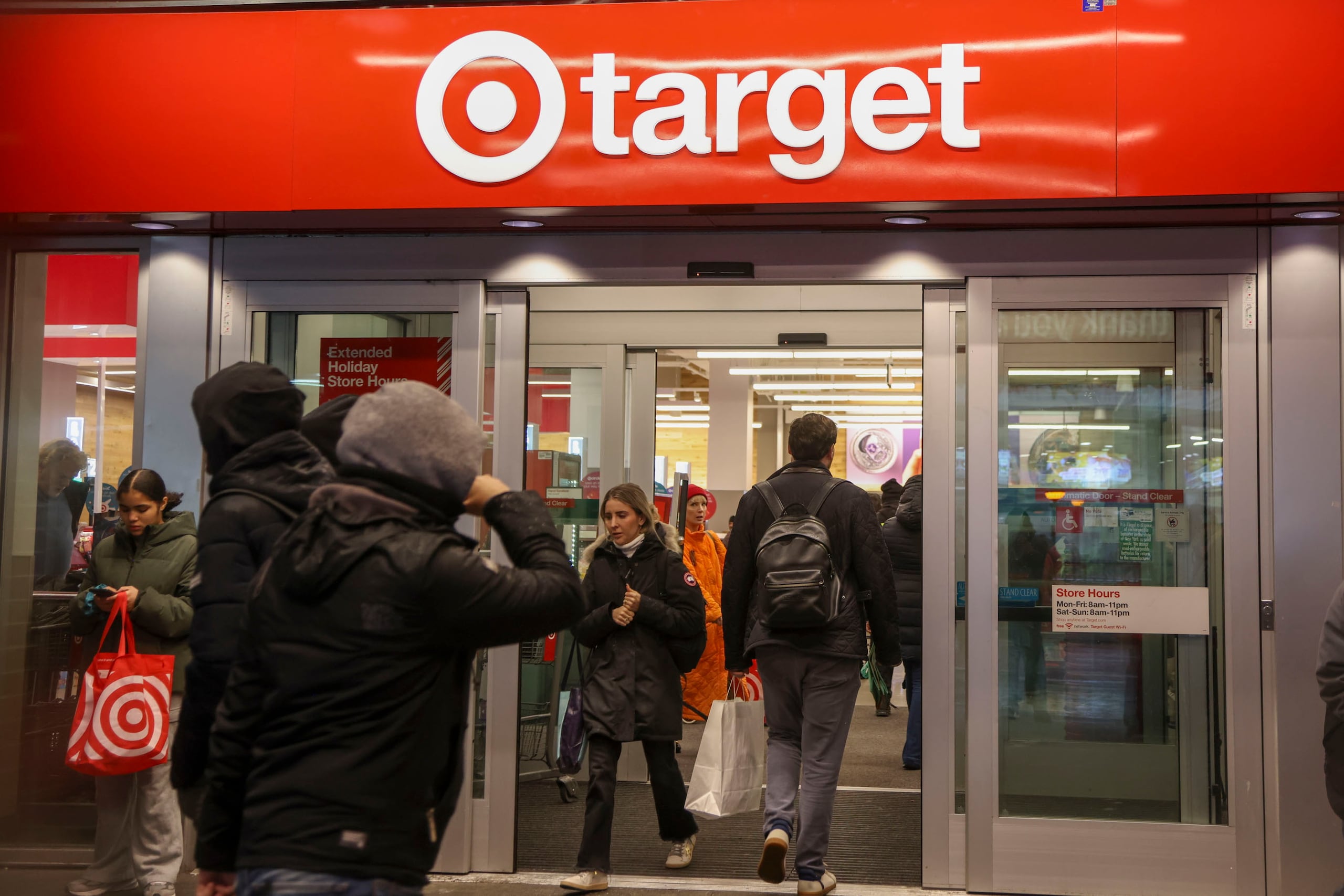 La empresa indicó que pondrá fin a esas “metas” que estableció hace tres años. En la foto, el exterior de una tienda Target en Nueva York. (EFE/EPA/SARAH YENESEL/ARCHIVO)
