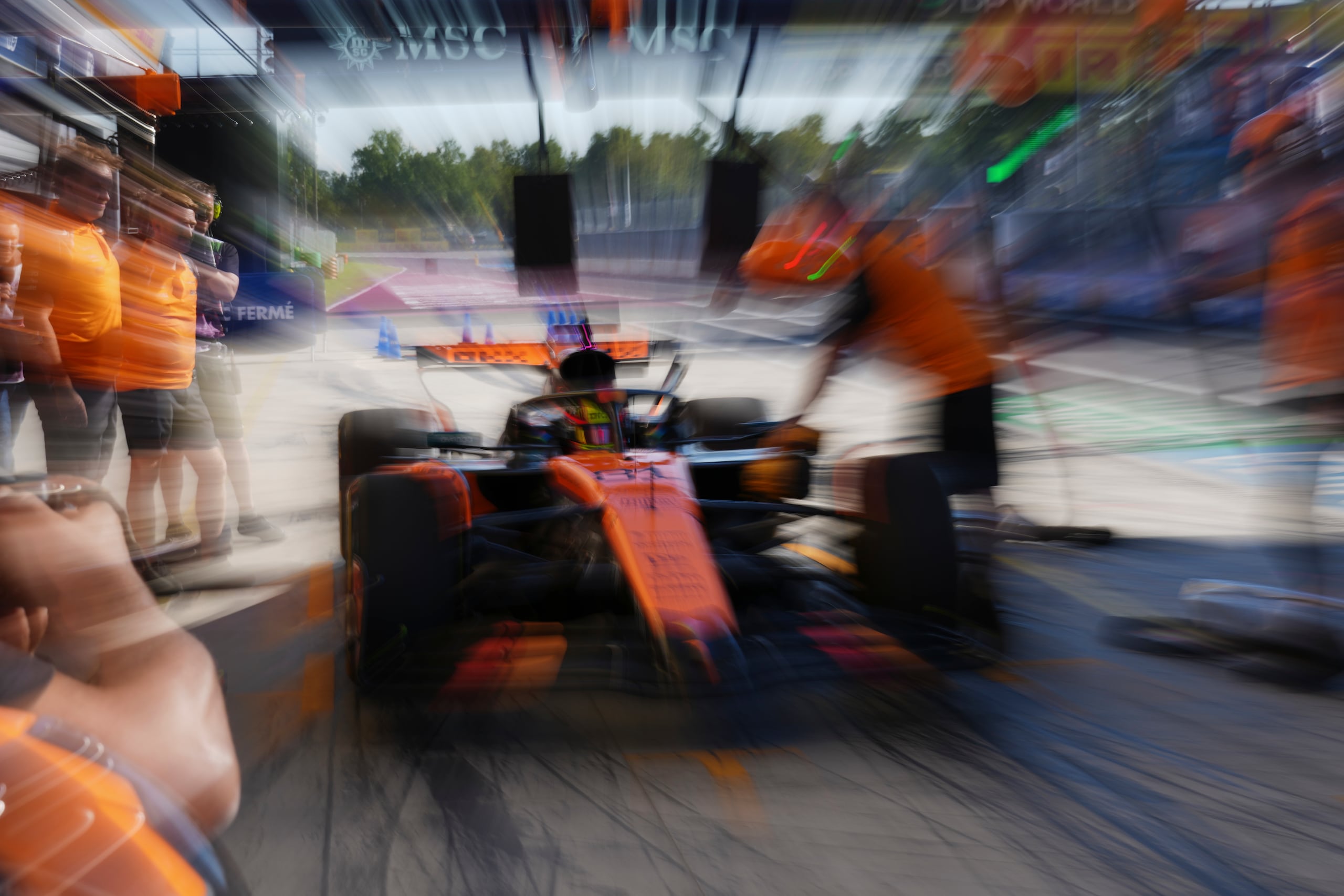 Oscar Piastri de McLaren durante la segunda sesión de práctica previo al Gran Premio de Italia de la Fórmula Uno, el viernes 5 de septiembre de 2025, en Monza. (AP Foto/Antonio Calanni)