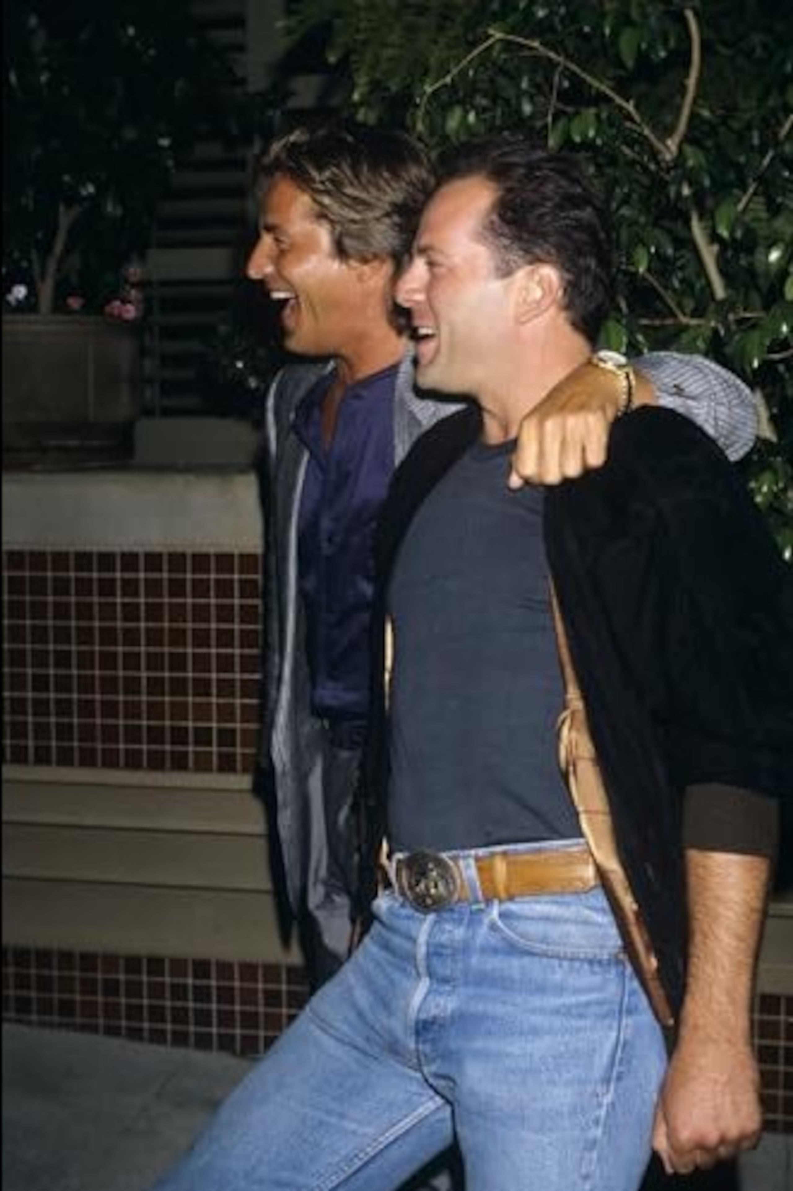 “Bruce y yo éramos amigos cuando él era camarero en el Café Central y yo entraba y me sentaba con él. No bebía en esa época, pero Bruce era un narrador excelente", recordó Johnson.