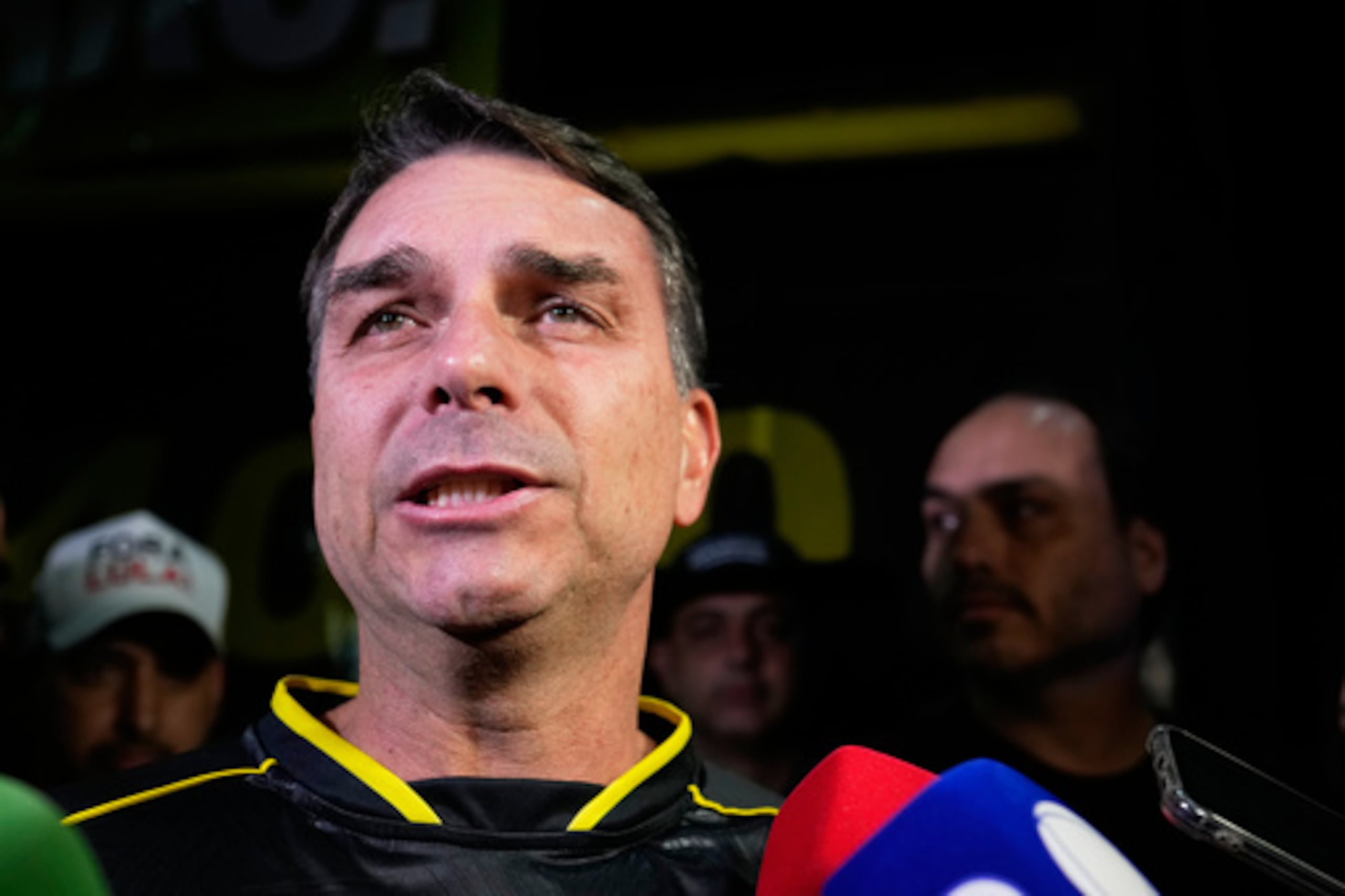 e Bolsonaro fue condenado a 27 años de cárcel por “liderar” una trama golpista tras perder las elecciones de 2022 frente al actual gobernante, Luiz Inácio Lula da Silva.