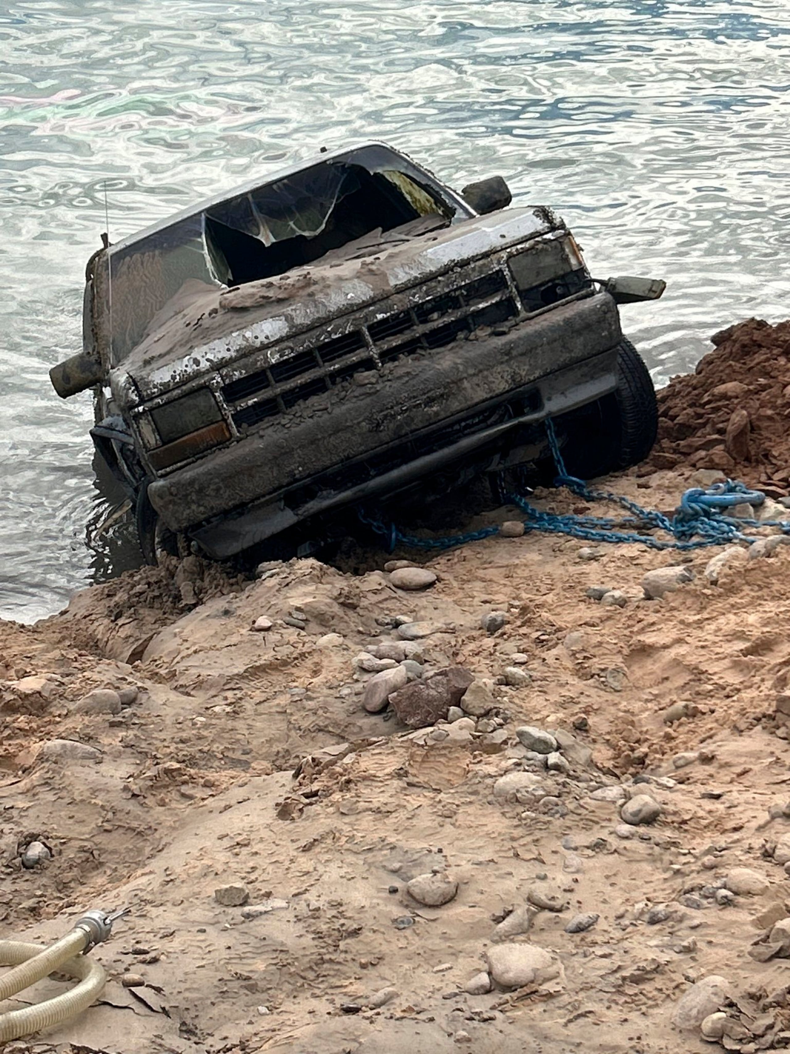 Los investigadores afirman que la camioneta pertenecía a un hombre de 54 años que llevaba desaparecido desde diciembre de 2023.