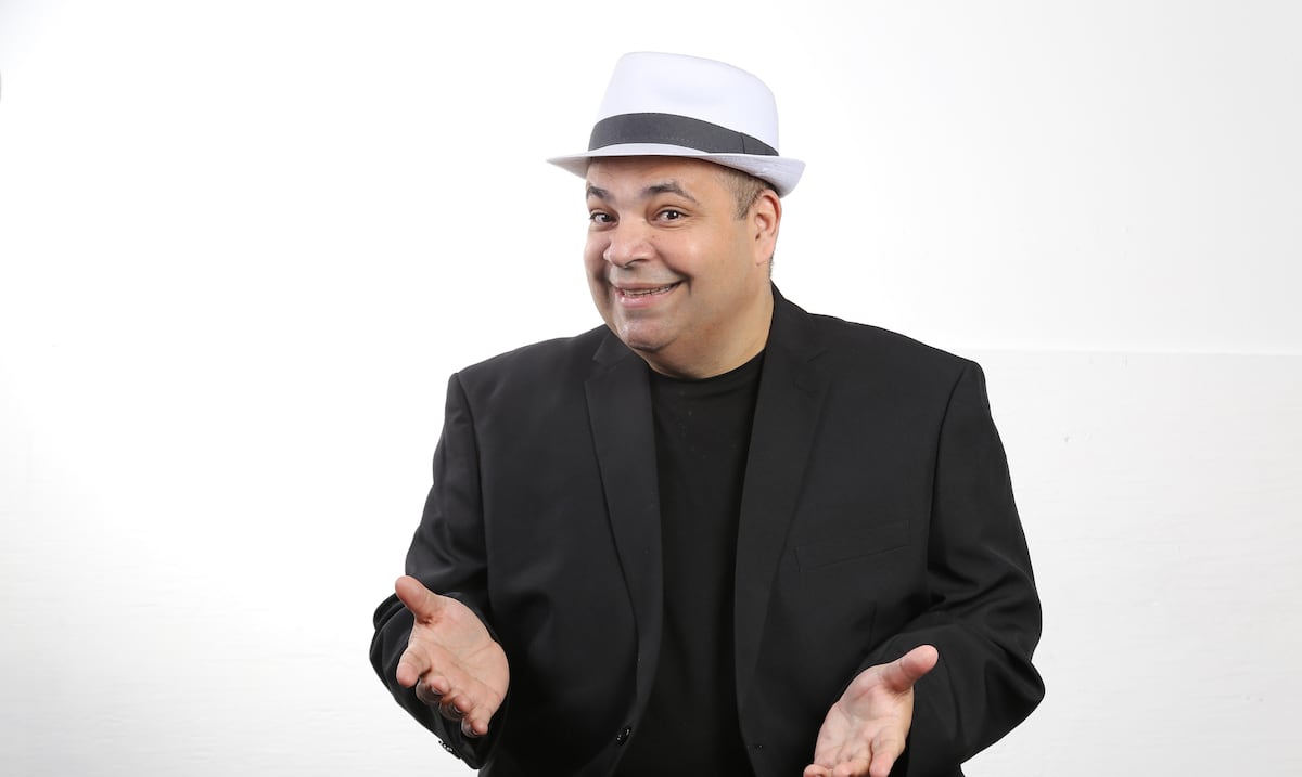 Muerte Sorprendente de Carlos Merced: Adiós a un Ícono de la Comedia y la Educación Puertorriqueña