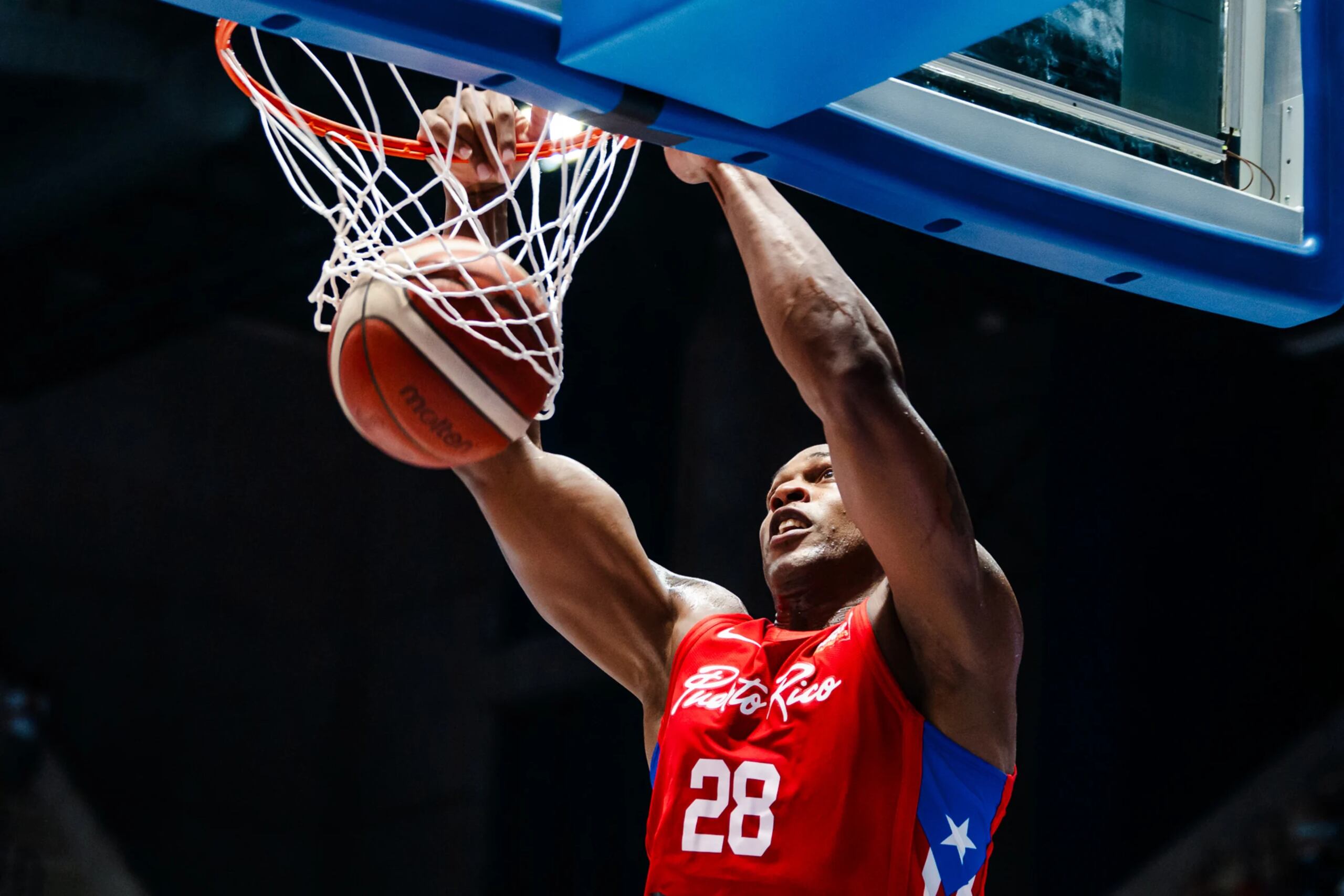 Ysmael Romero está jugando en Filipinas.