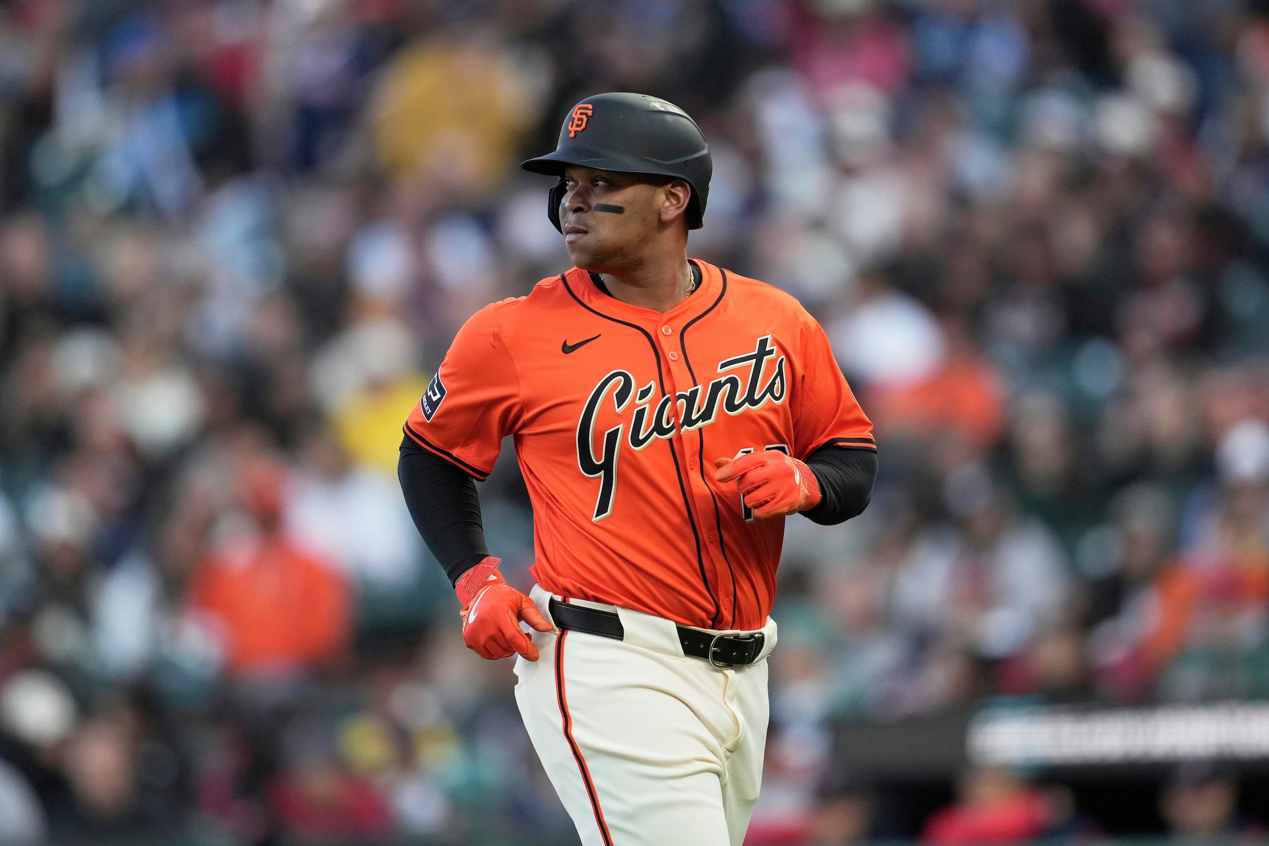 Rafael Devers durante el partido contra su viejo equipo, los Red Sox de Boston.