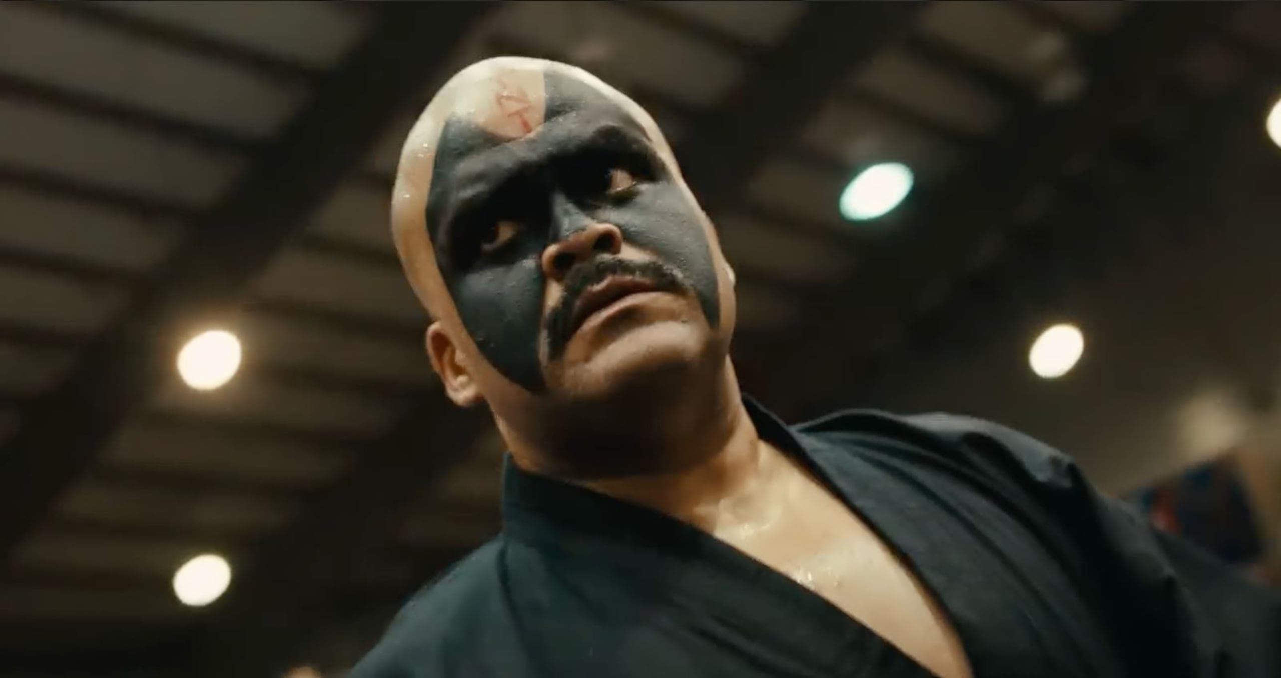 El actor no solo caracterizó al luchador, sino que el adiestramiento para las escenas las recibió del propio TNT.