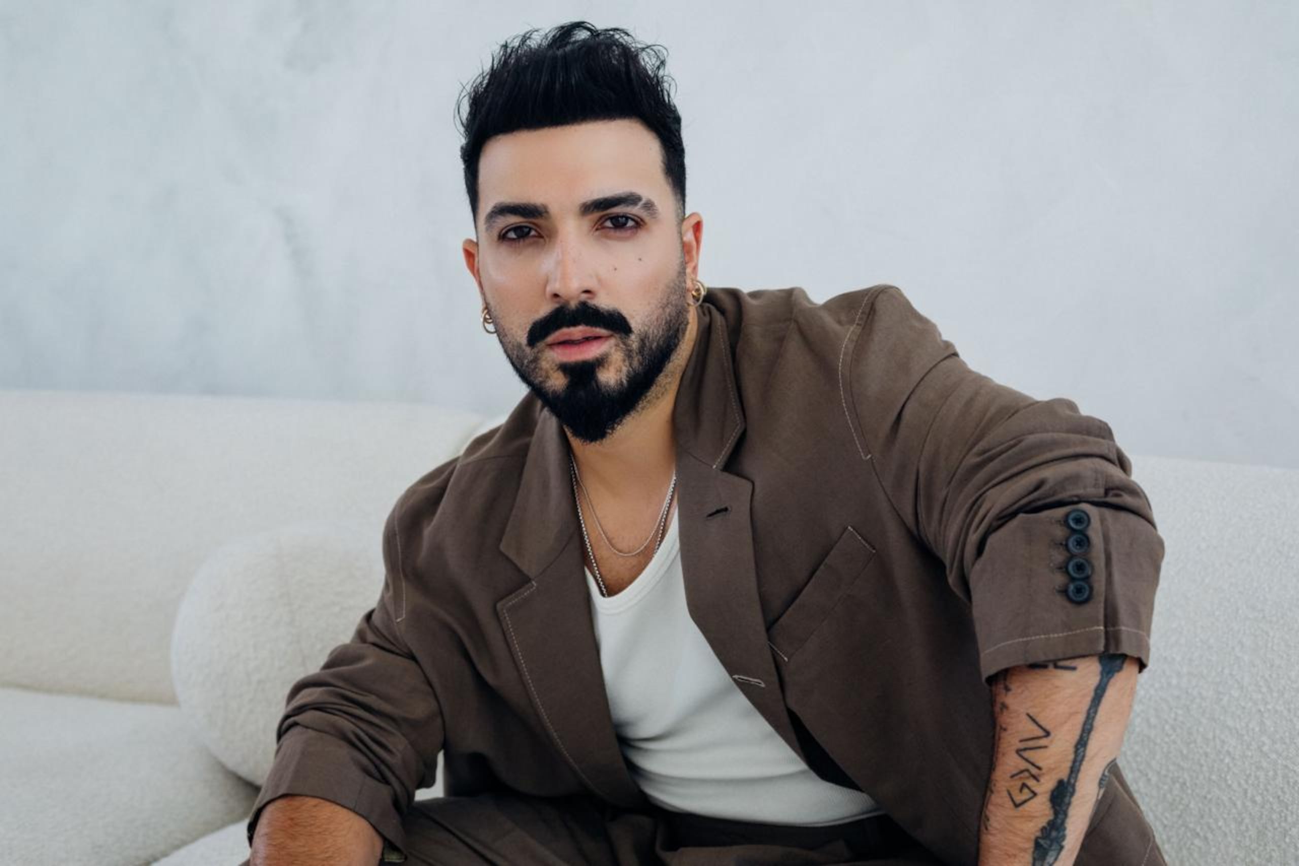 Luis Figueroa lleva su lado más sincero y transparente en su más reciente producción de seis canciones inéditas.