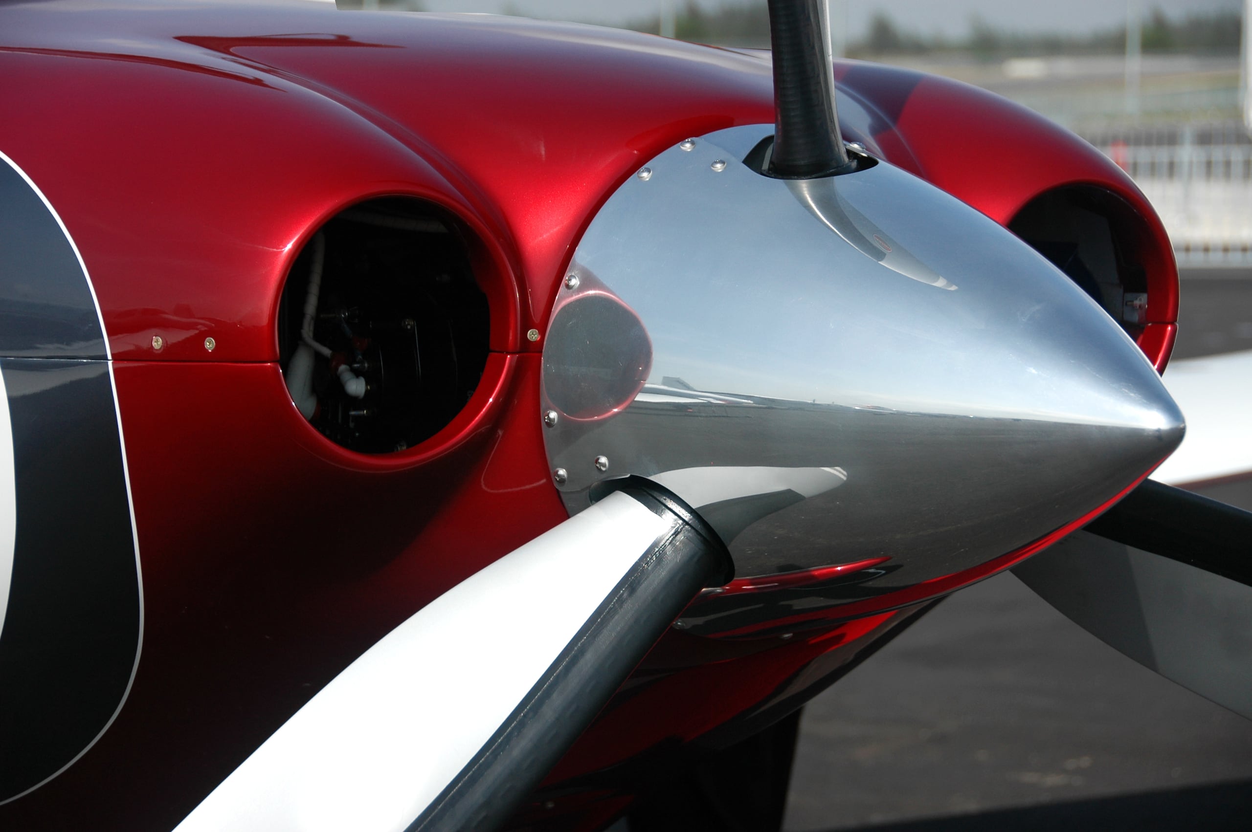 La avioneta transportaba dos tripulantes y 13 pasajeros, entre ellos el representante a la Cámara Diógenes Quintero, quien representaba a las víctimas del conflicto armado interno de su región.