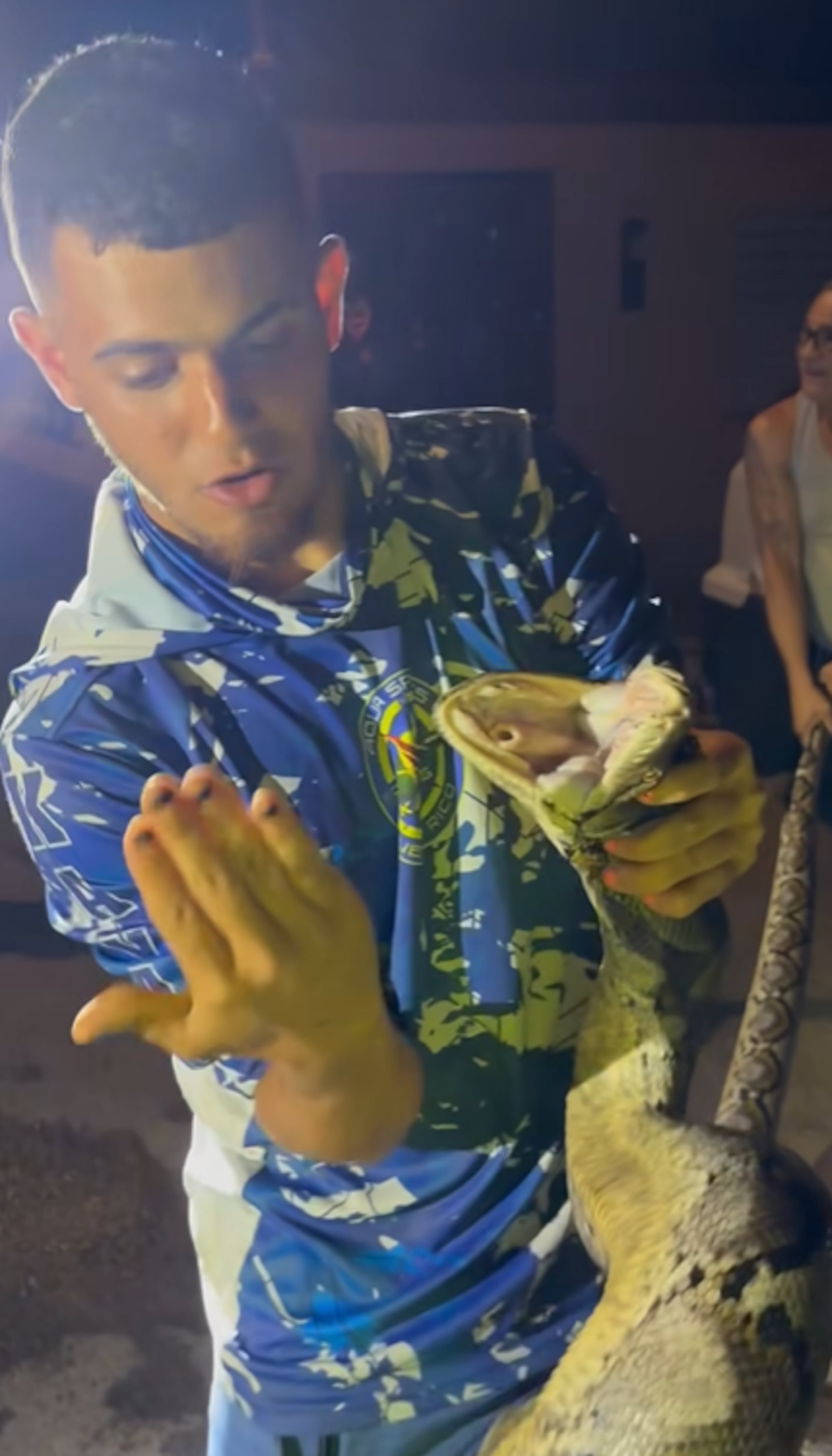 El joven de 22 años ganó todavía más atención con la reciente captura de una enorme serpiente en Guaynabo.