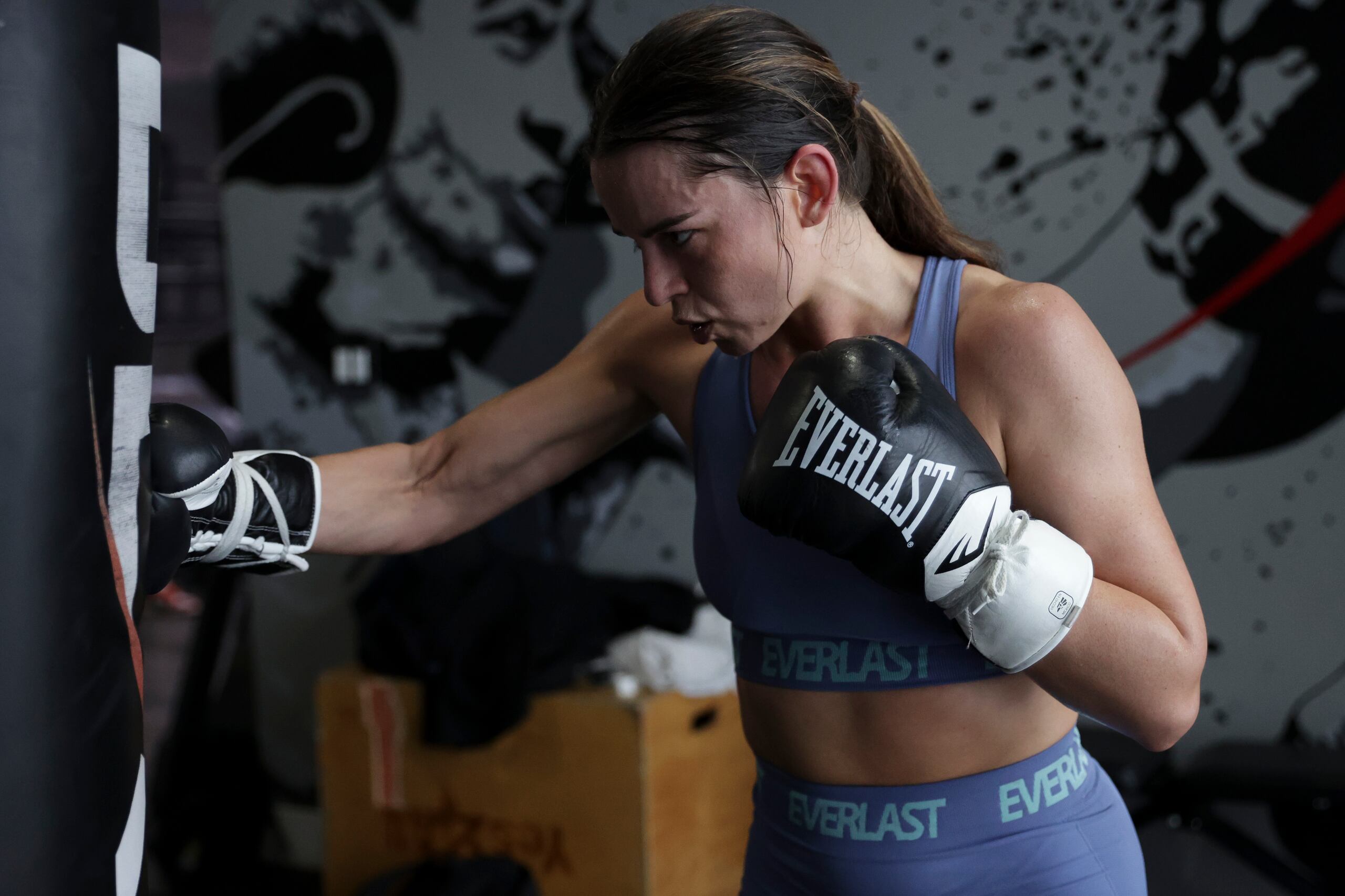 Skye Nicolson persigue la oportunidad de enfrentar a Amanda Serrano en las 126 libras.