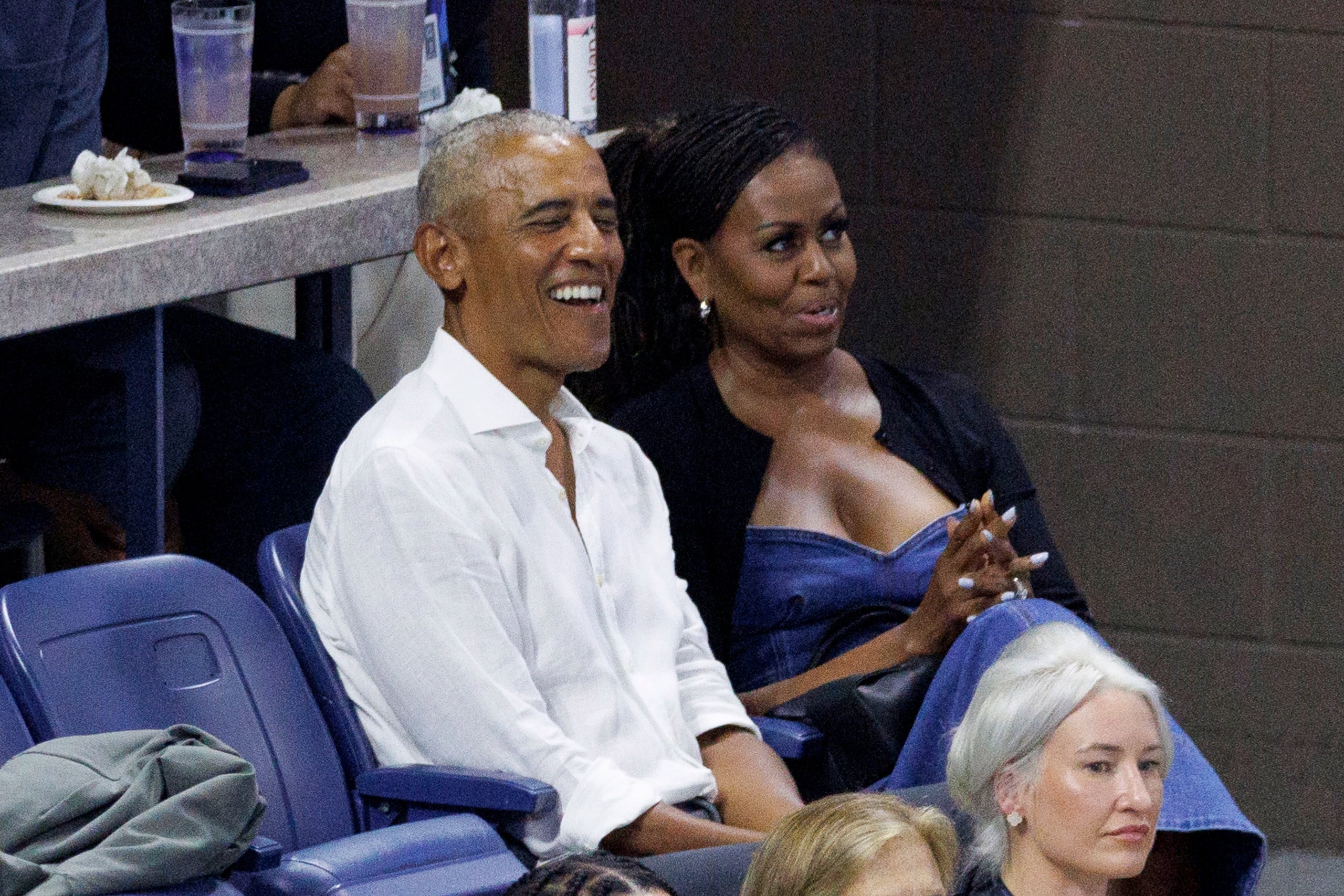 "'La causa sagrada de este país es más grande que cualquiera de nosotros'.Joe Biden se ha mantenido fiel a estas palabras una y otra vez durante toda una vida de servicio al pueblo estadounidense", publicó Obama en X.