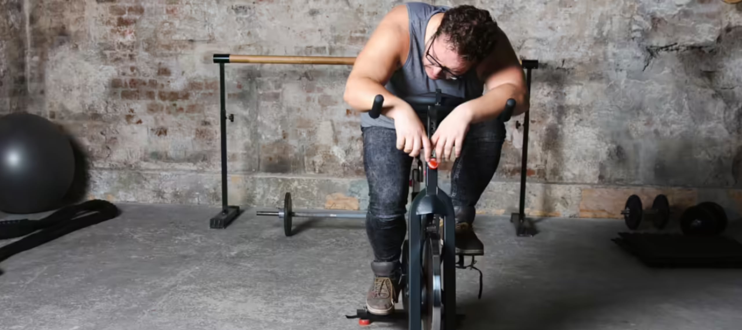 Revisaron 27,000 registros de sueños de atletas que realizan ejercicio en varias franjas del día.