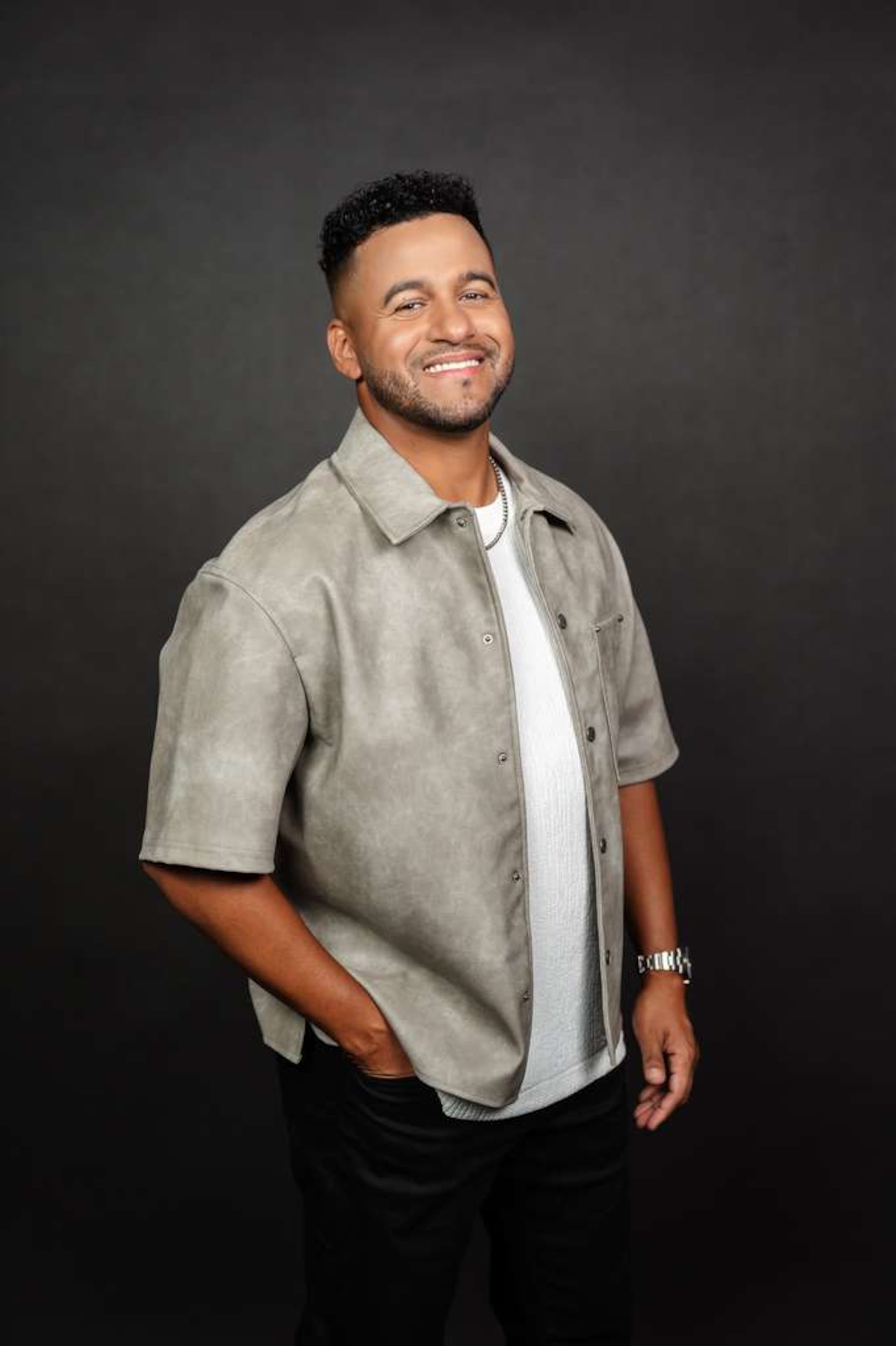 El intérprete radicado en Texas continúa trabajando en su gira musical “Sopla vida”.