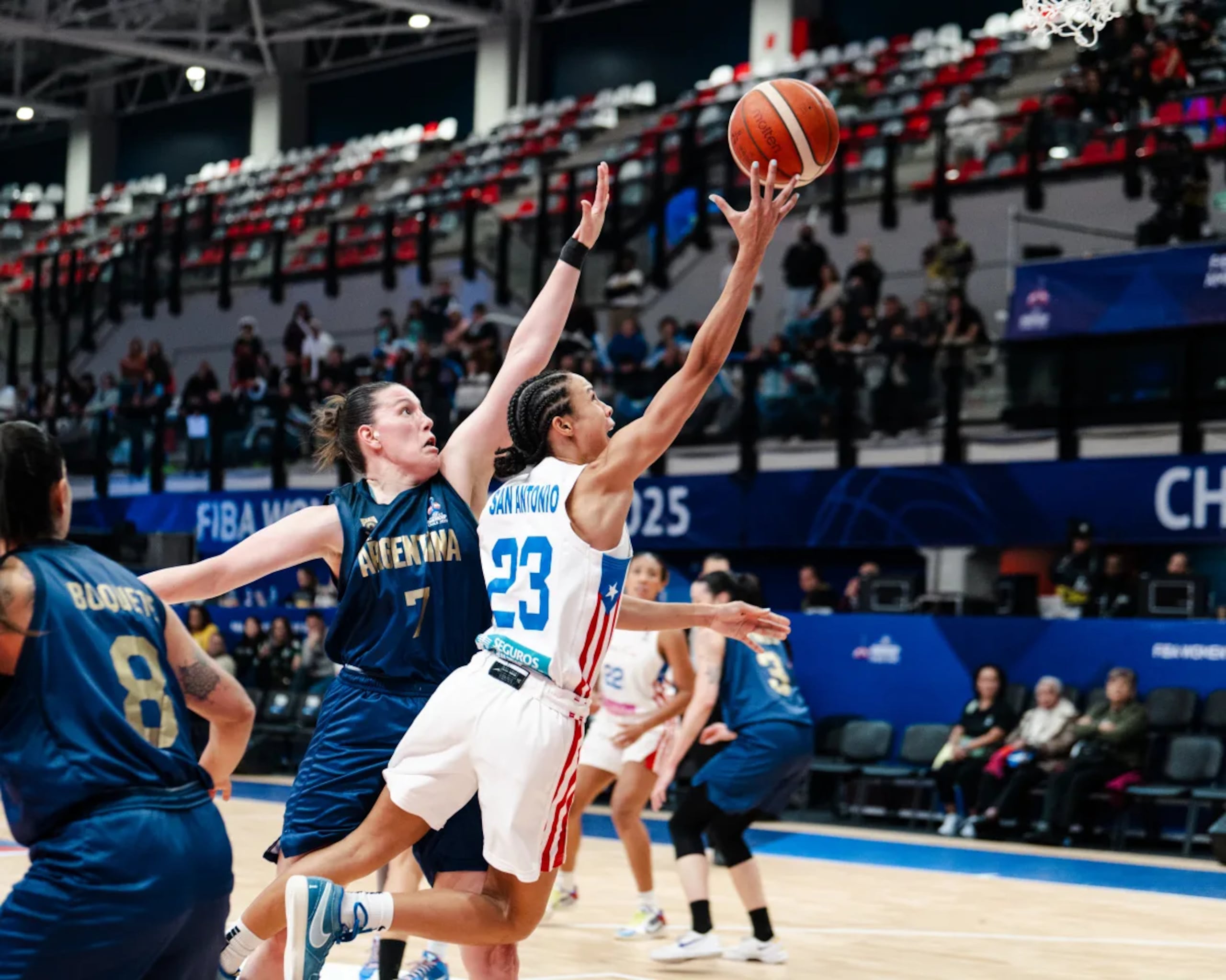 Trinity San Antonio anotó 13 puntos para ser la segunda mejor en la ofensiva boricua.