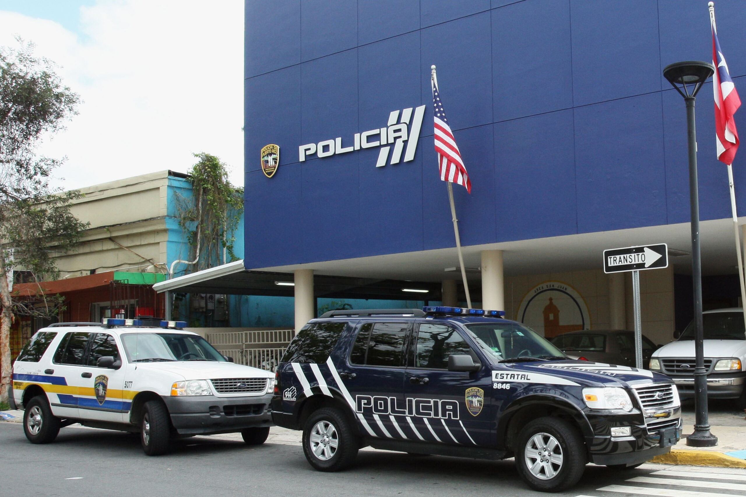 El choque fue cerca del cuartel de la policía en Río Piedras. (GFR Media)