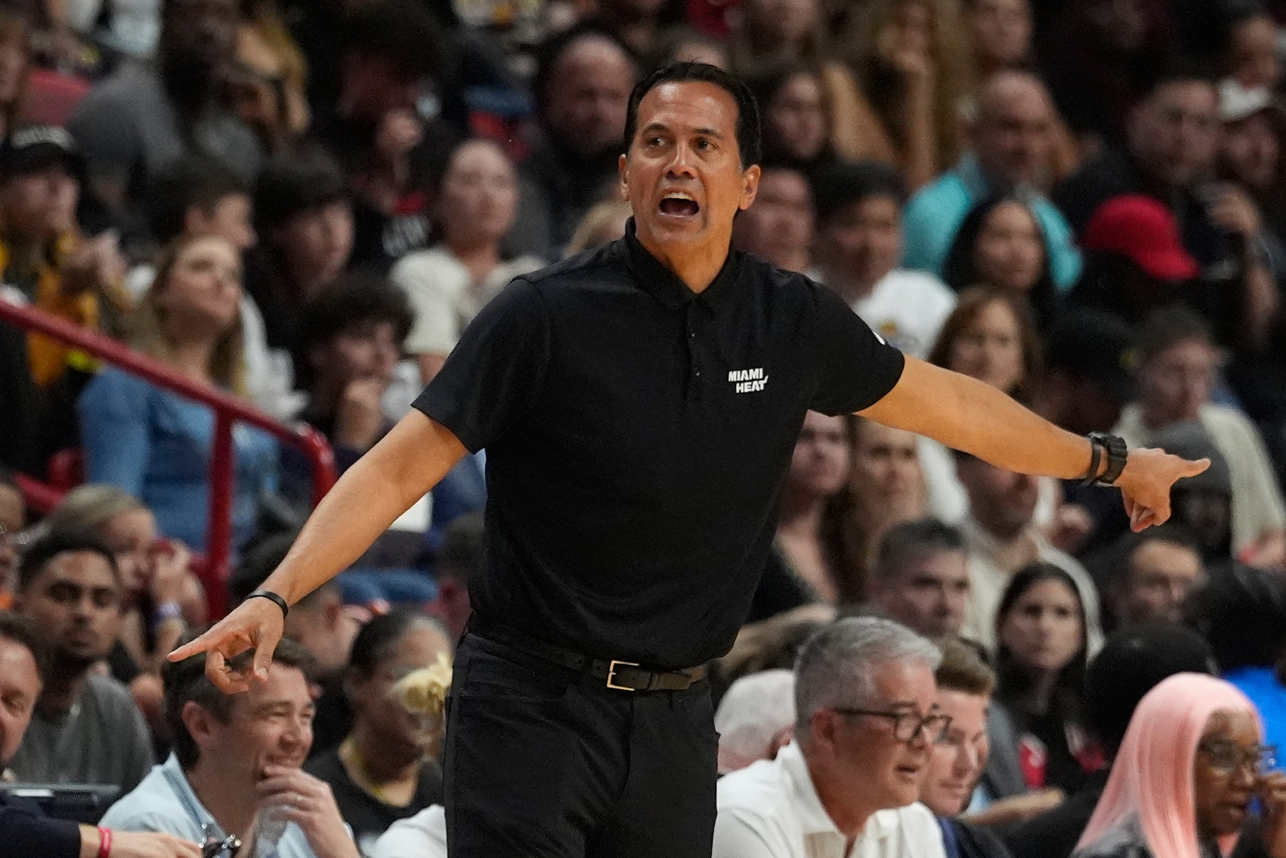 Erik Spoelstra ha sido un crítico constante del cambia cambia de entrenadores en la NBA.