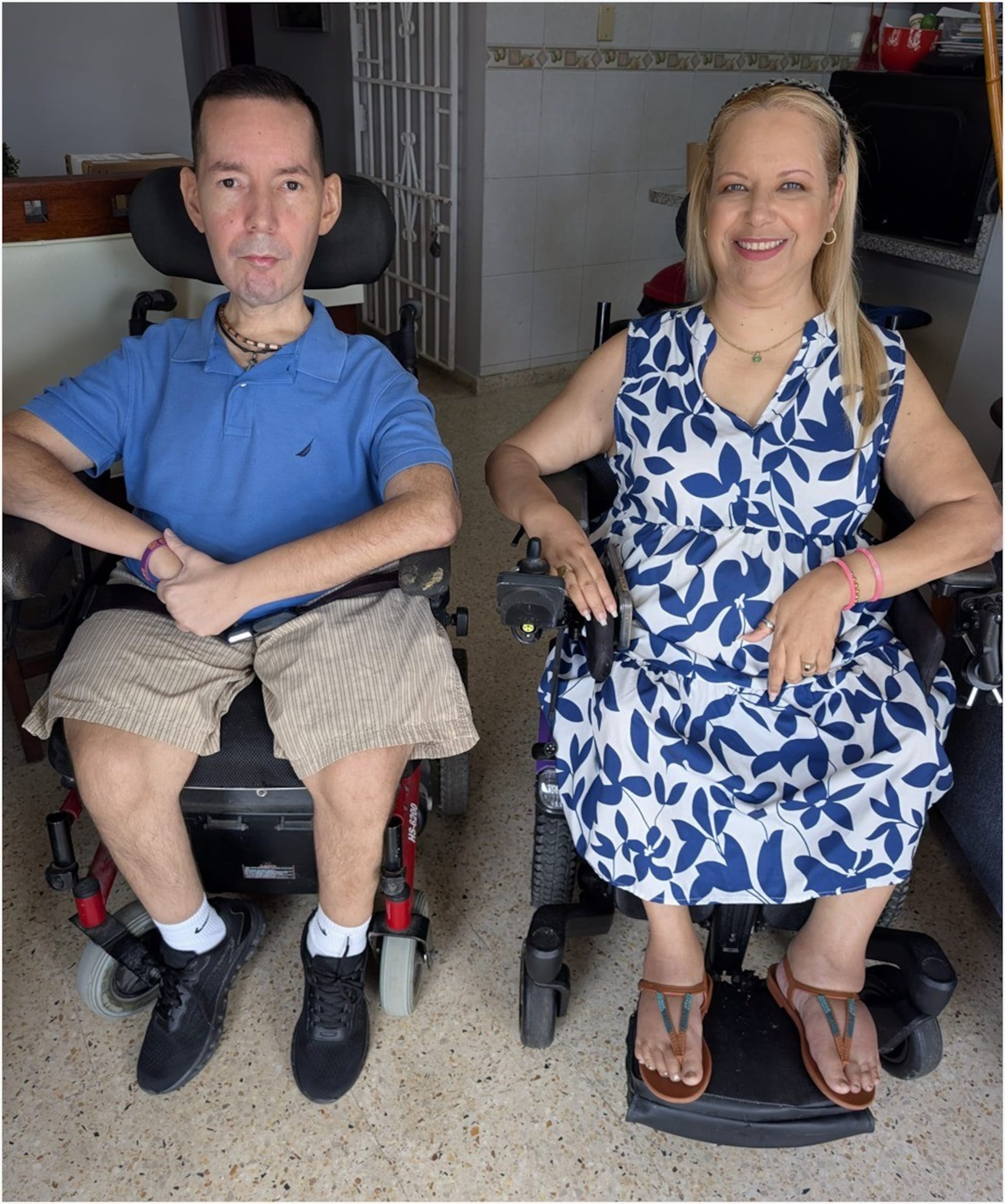 Jessica y Rolando Ruiz Herrera impulsan una campaña de recaudación de fondos para comprar un vehículo seguro que se adapte a sus necesidades y cuyo estimado sobrepasa los $90,000.