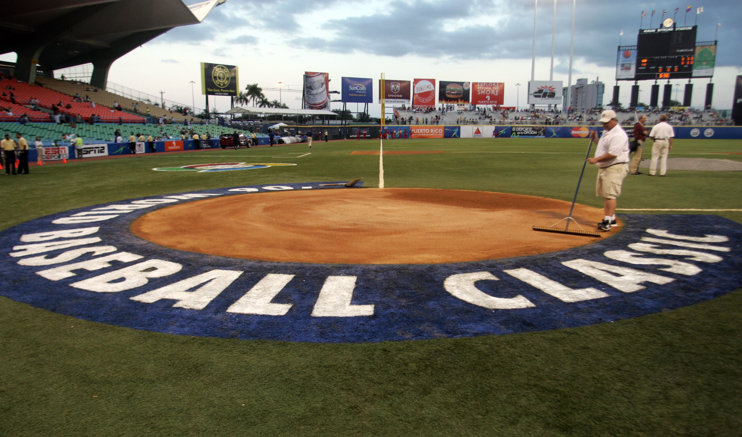 Estados Unidos tiene garantizada una plaza en los torneos de béisbol masculino y sóftbol femenino de los Juegos Olímpicos.