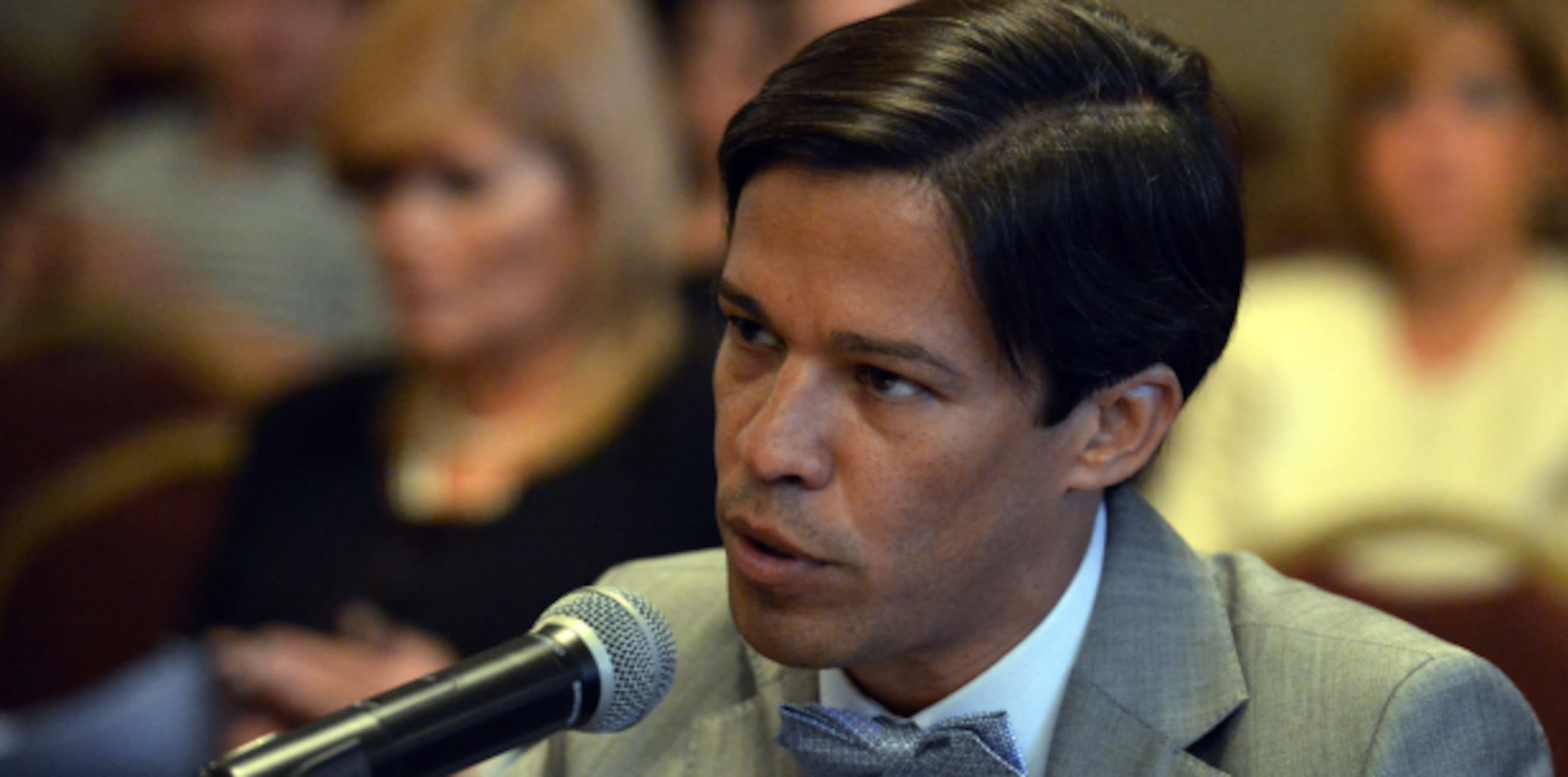 El activista de derechos humanos Pedro Julio Serrano se unió al coro de voces que exigen que el alcalde de Guaynabo, Héctor O’Neill, renuncie o sea destituido de su cargo tras transar una demanda por hostigamiento sexual por $300 mil. (Archivo)