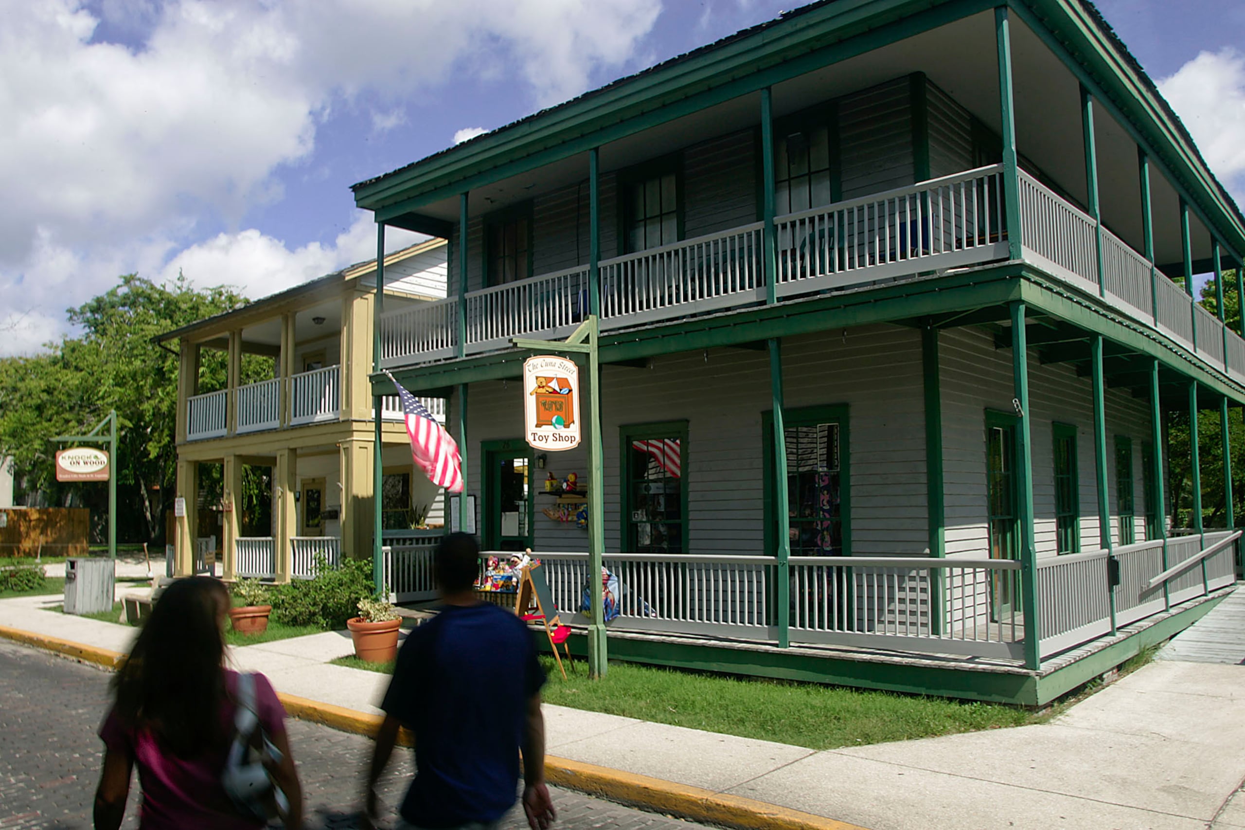 La arquitectura de edificios y residencias en St. Augustine refleja la influencia de distintas culturas y épocas que distinguen la ciudad.